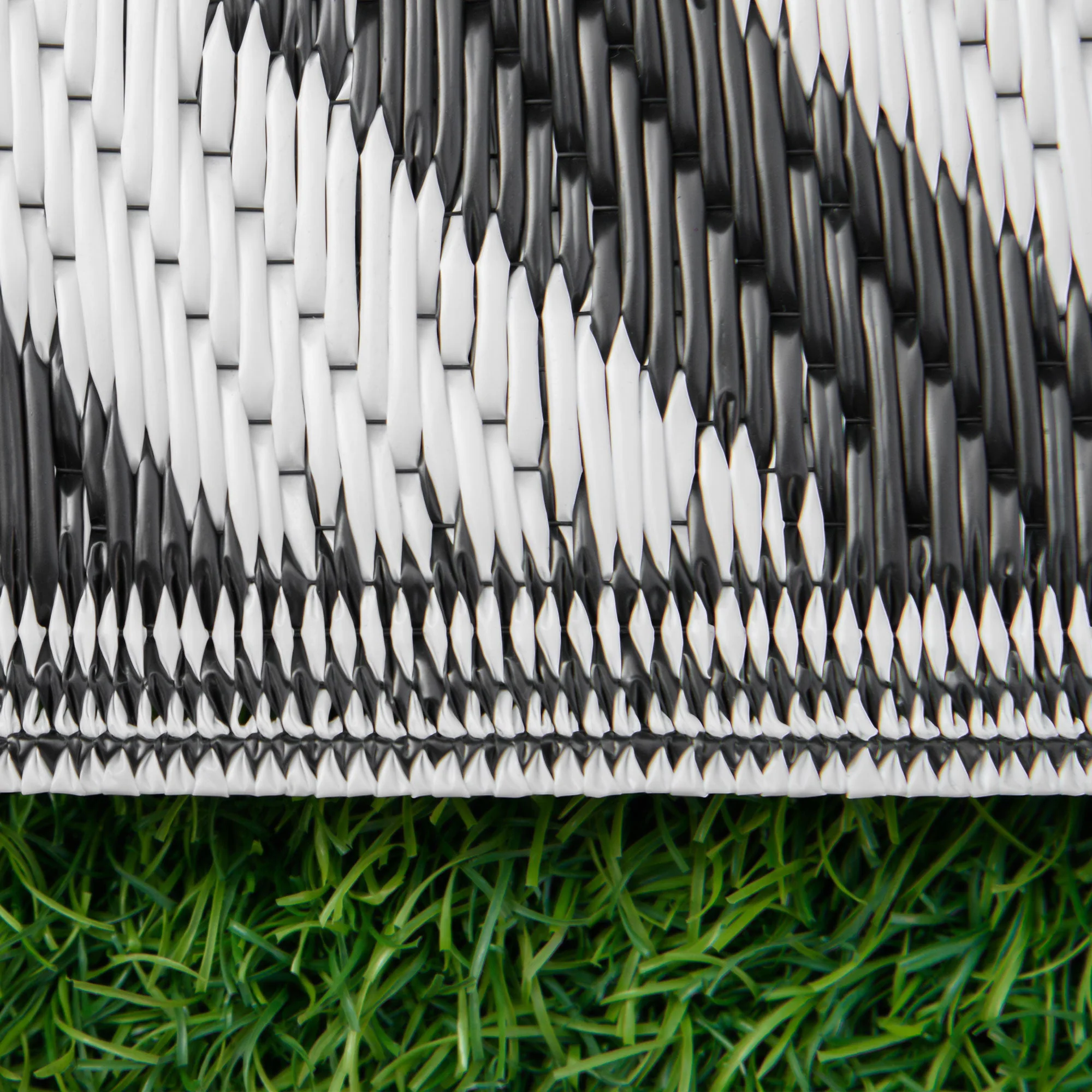 121 x 182 cm4x6ft Outdoor Rug Reversible Mat Plastic Straw Rug Portable RV Camping Mat for Garden Deck Picnic Indoor - Image 7