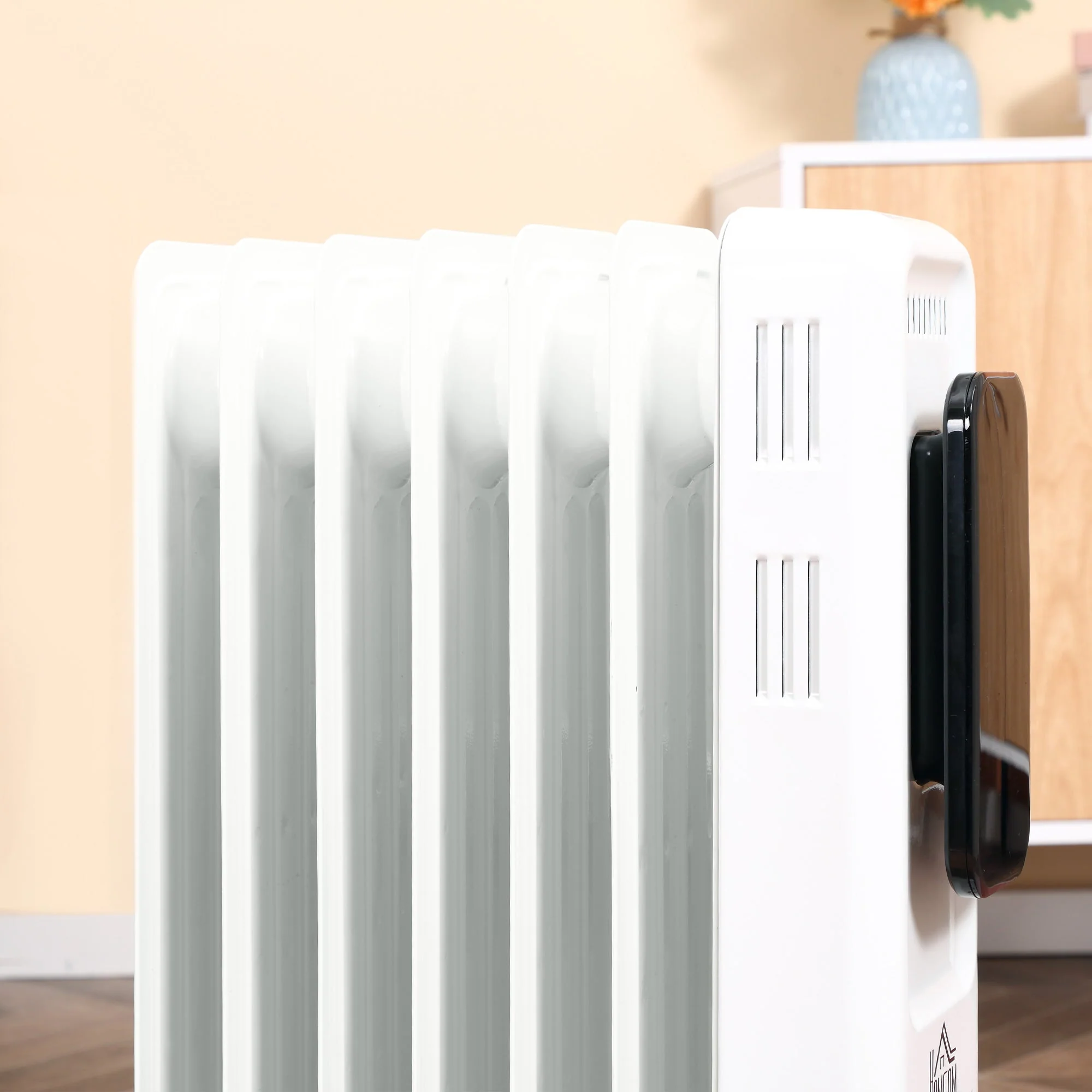 1630W 7 Fin Adjustable Oil Filled Radiator With Timer White - Image 9