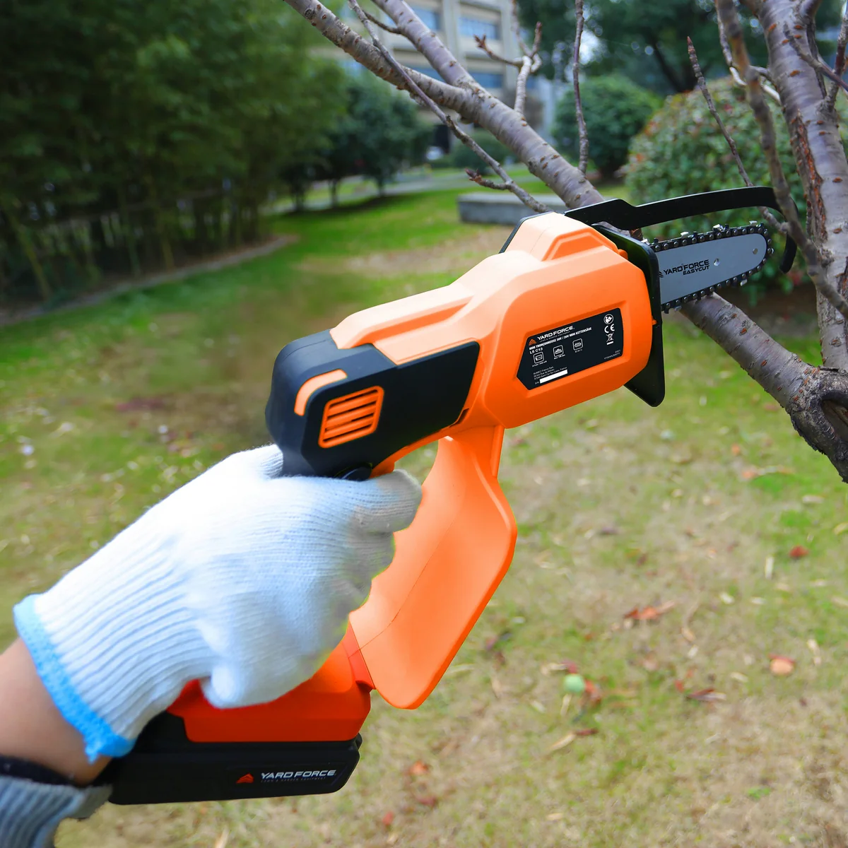 20V Cordless Mini Pruning Saw LS C13 - By Yard Force - Image 9