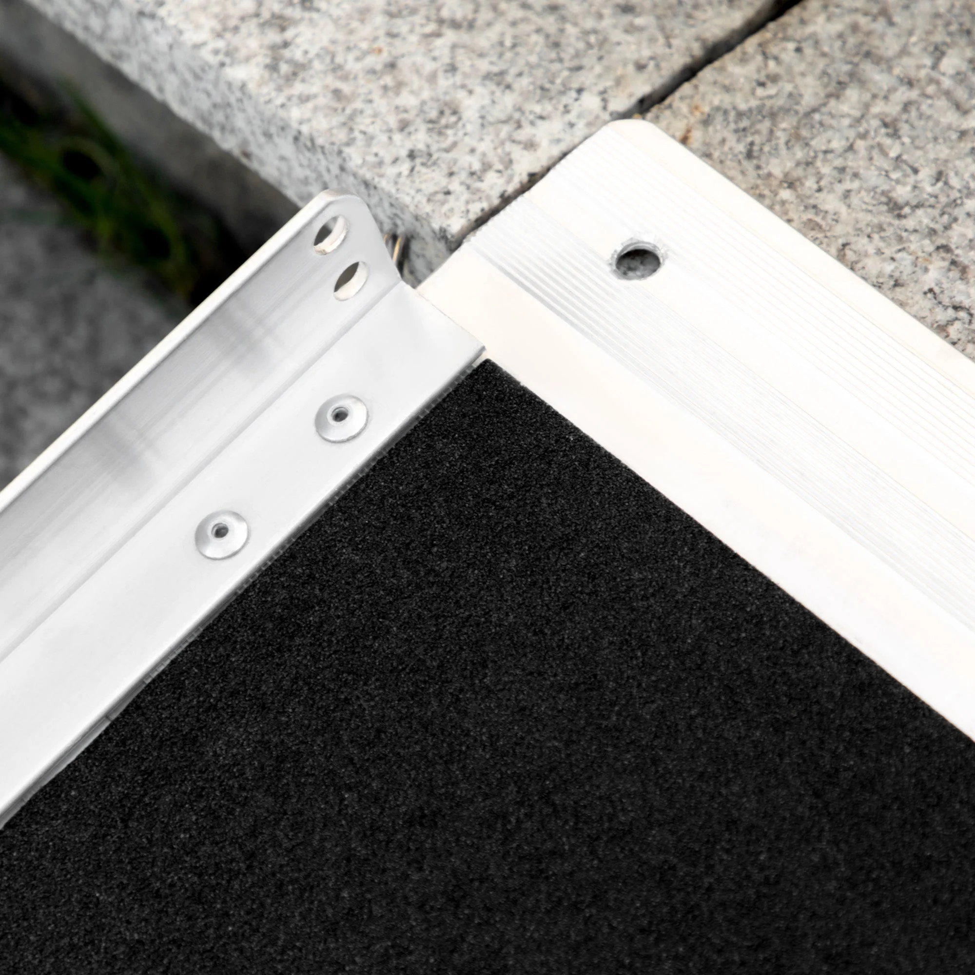 2ft Aluminium Duo Wheelchair Ramp Pushchair Mobility Assistance Folding w/ Carry Handle Locking Chain Portable 61L x 72W cm - Image 7