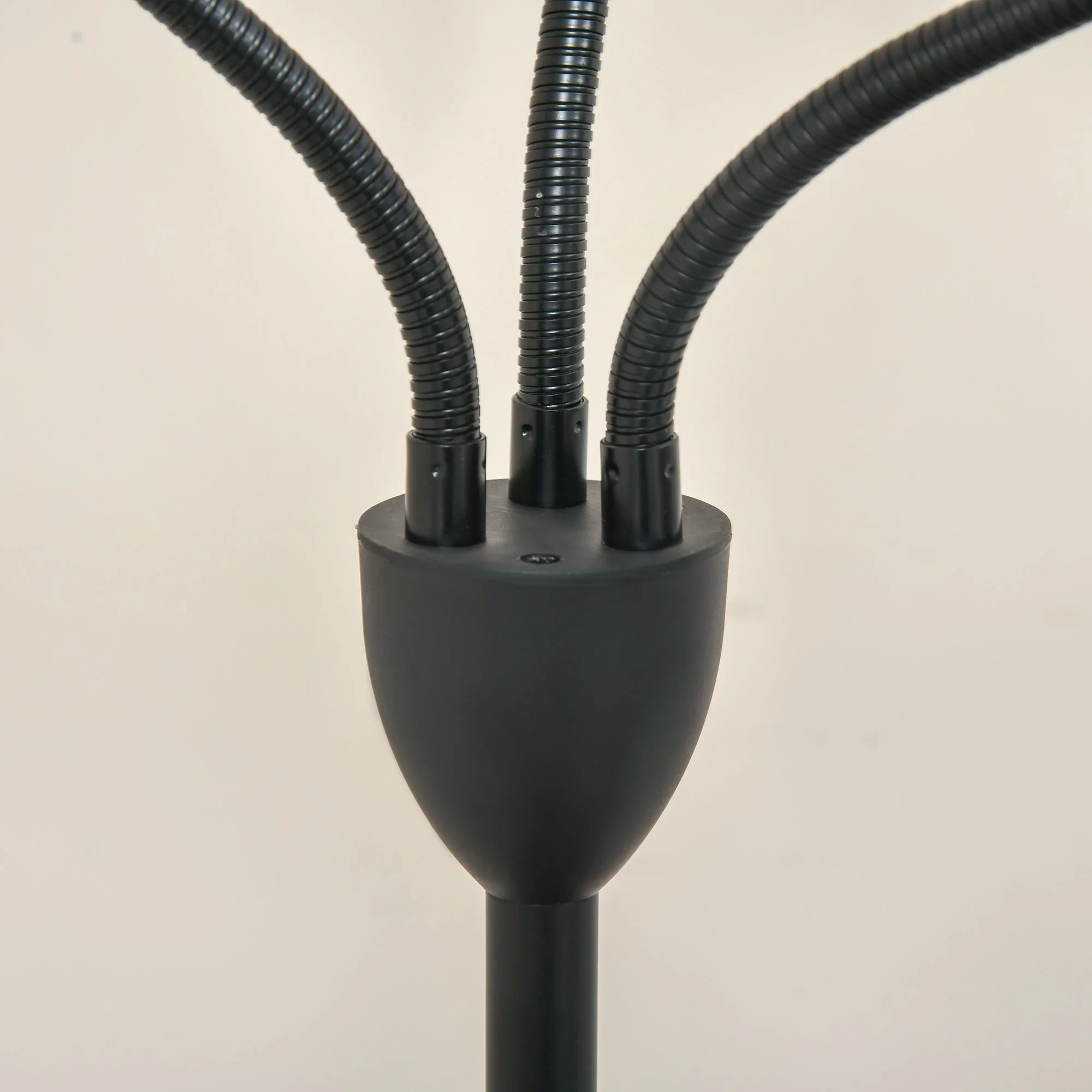 Arc Tree Floor Lamp with 3 Adjustable Rotating Lights - Image 8