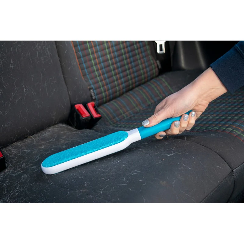 Cat and Dog Fur Remover Blue Microfibre by Four Paws - Image 3