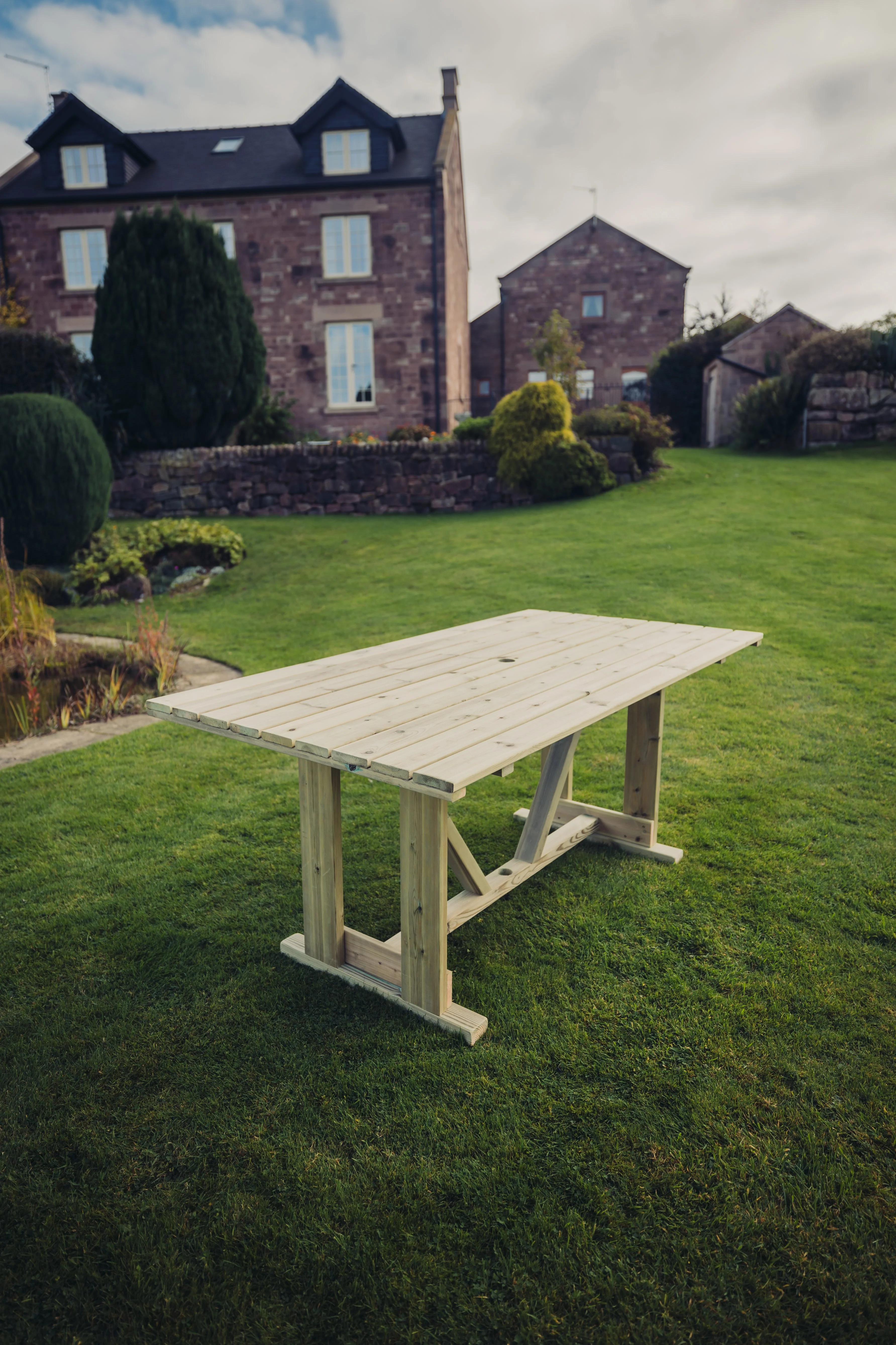 Clover Garden Table by Churnet Valley - CL0T01 - Image 2
