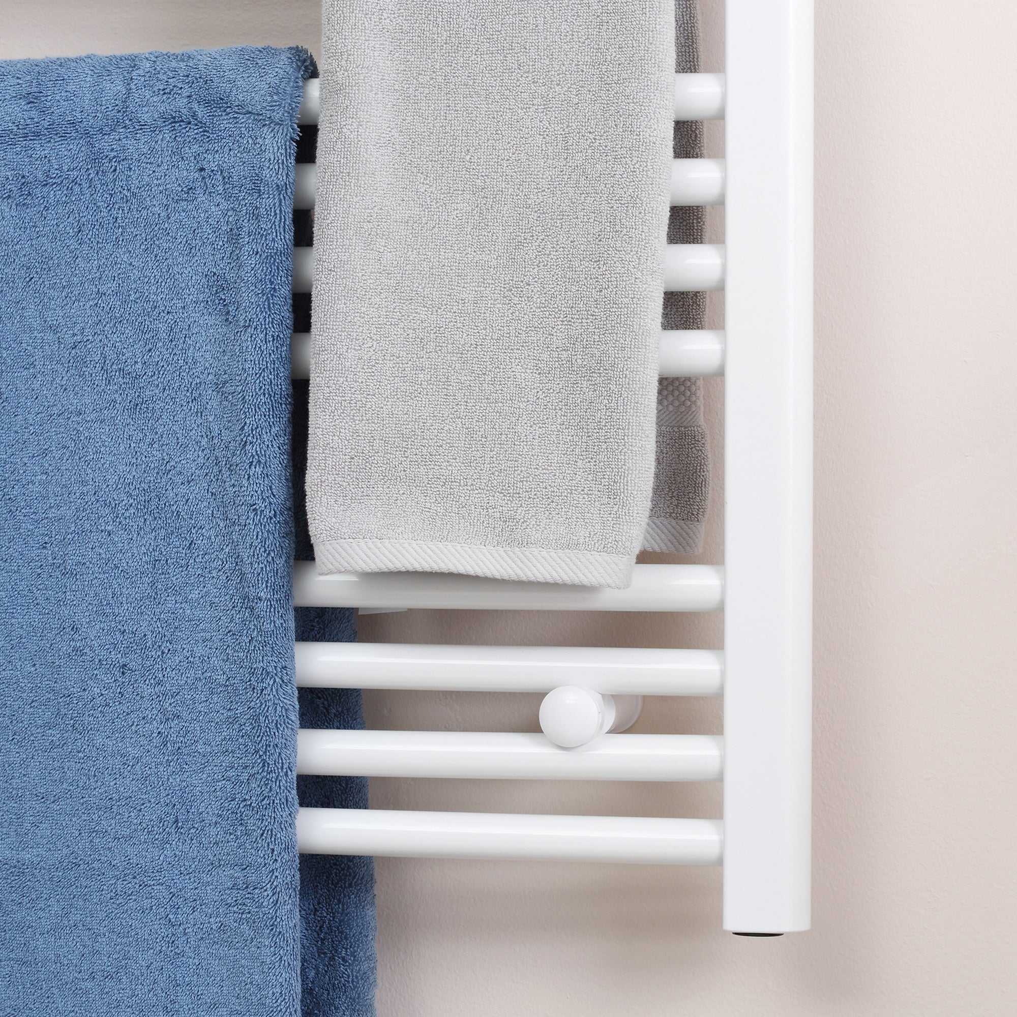 Curved Heated Towel Rail - Image 9
