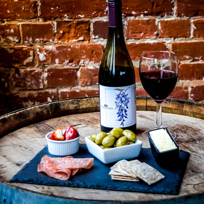 Deluxe English Vineyard Discovery - Gift Experience - Image 4