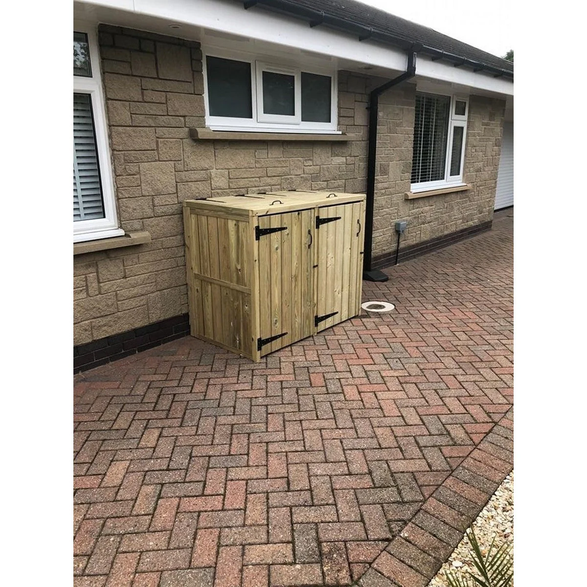 Deluxe Garden Bin Store 140cm wide x 90cm deep by Churnet Valley - BS102 - Image 2