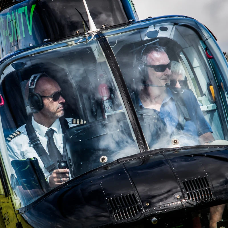 Deluxe Helicopter Flight - Gift Experience - Image 5
