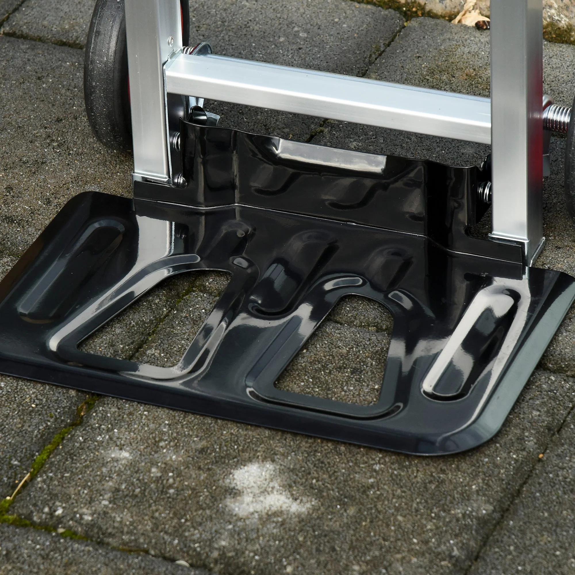 DURHAND Folding Sack Truck with Telescoping Handles - Image 9