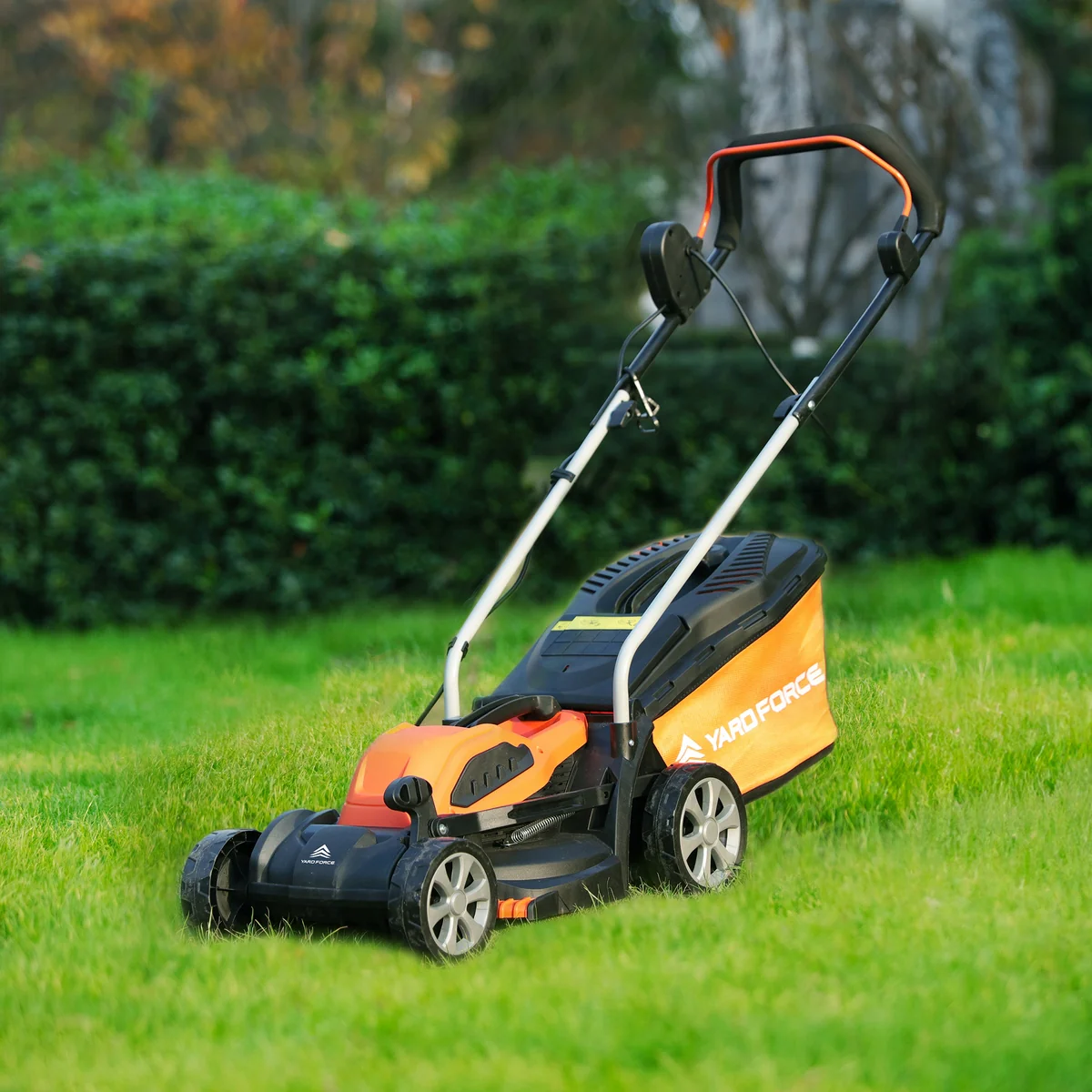Electric Lawnmower 32cm By Yard Force - 1200W - Image 10