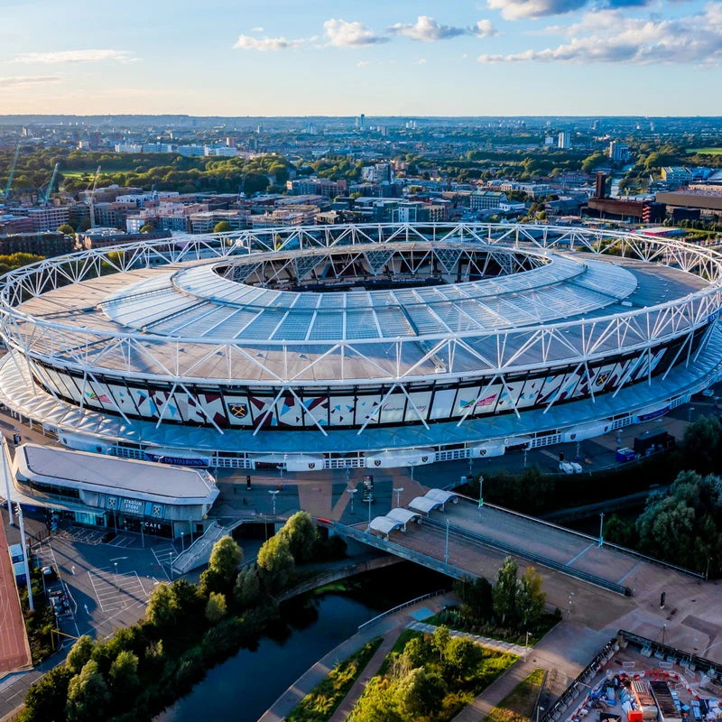 Elite Football Stadium Tour - Adult and Child Gift Experience - Image 5