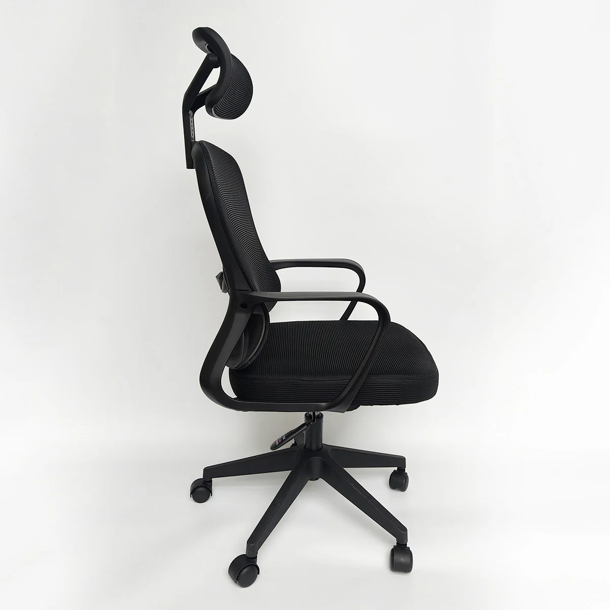 Essentials Ergonomic Office Chair Black - Image 3