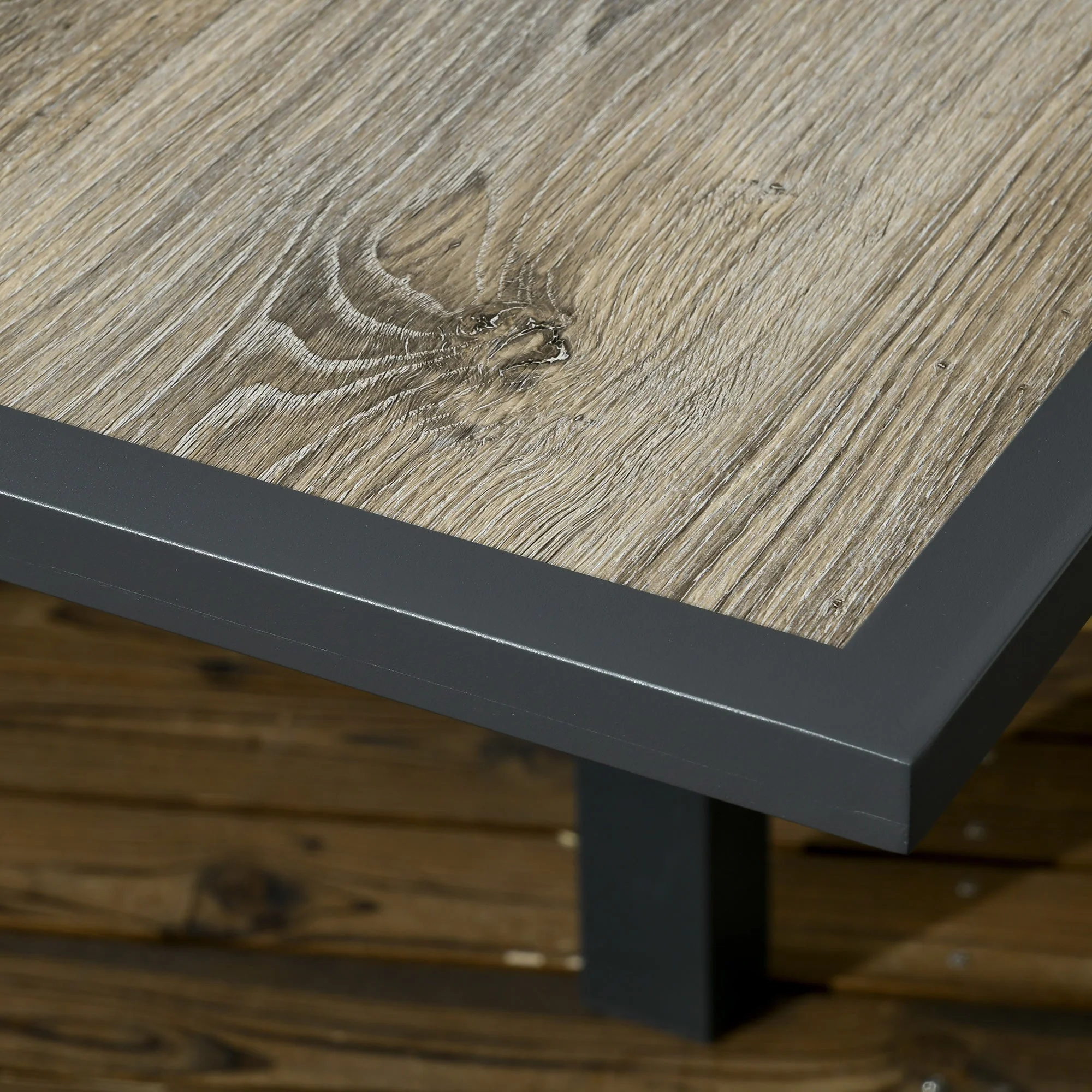Extending Garden Table - Image 8