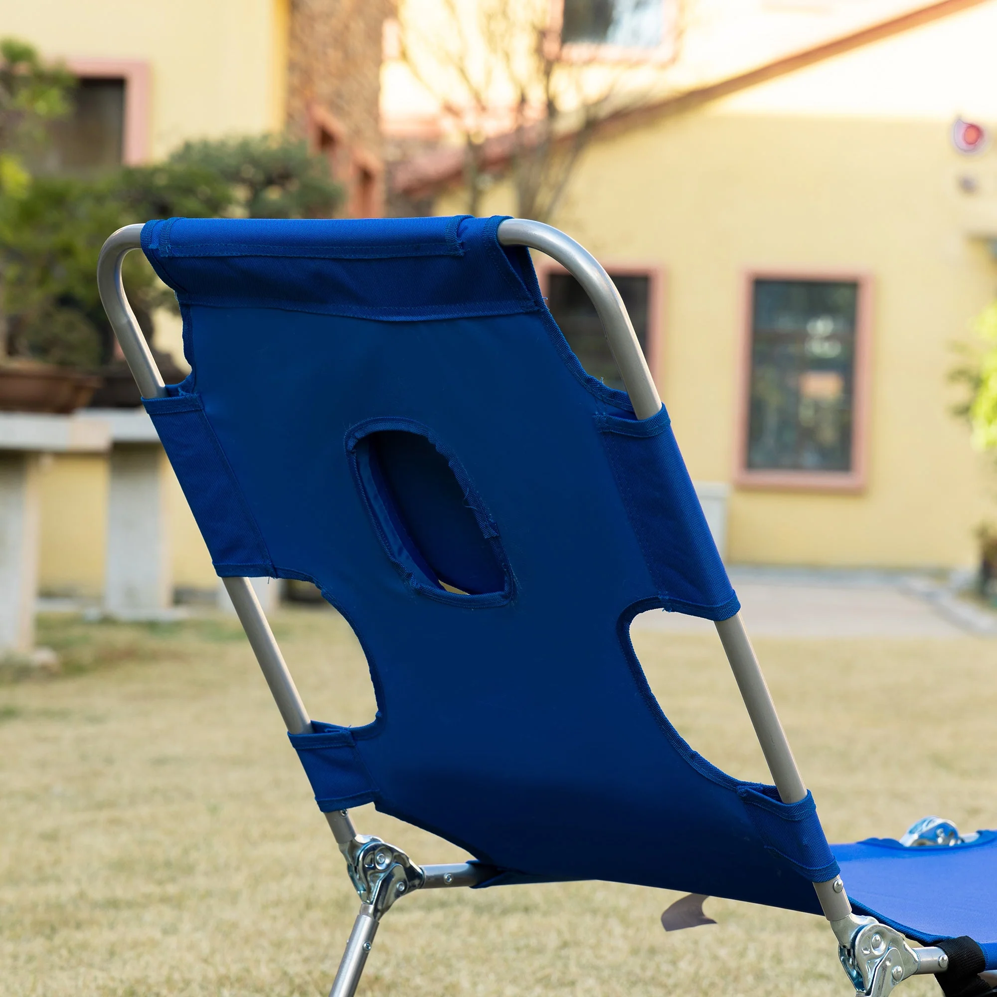 Foldable Sun Lounger with Reading Hole - Image 8