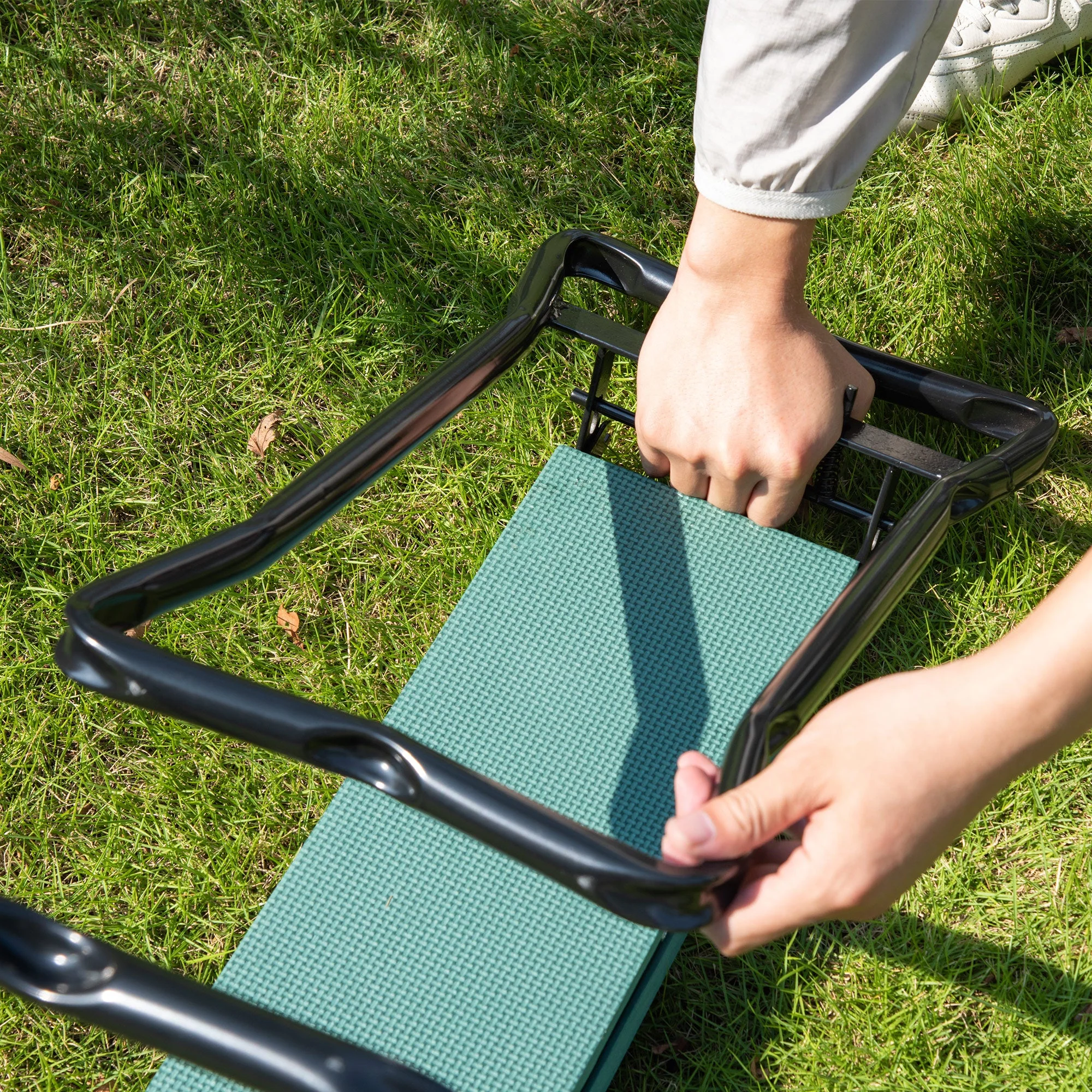 Garden 2 in 1 Kneeler Bench-Green/Black - Image 9