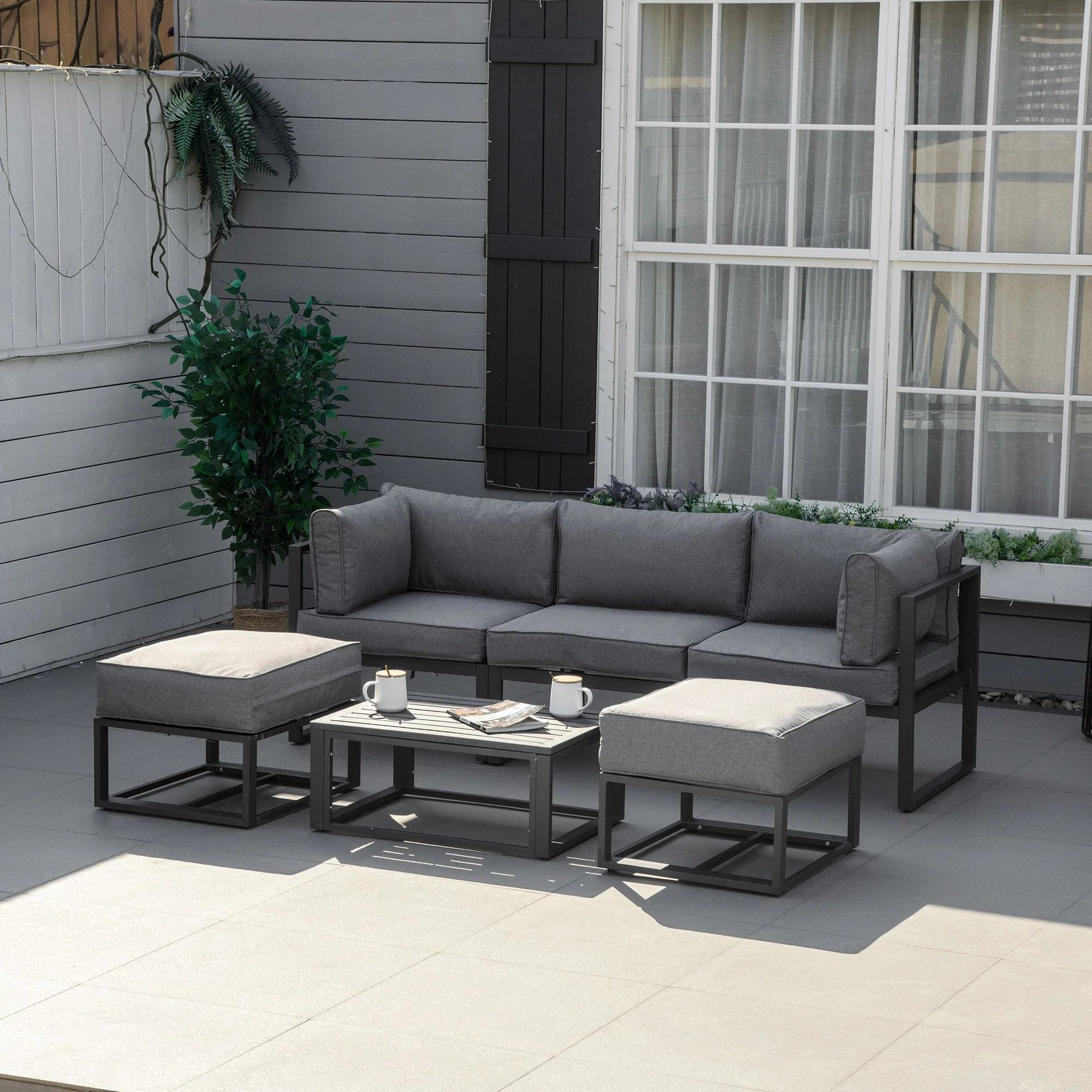 Garden Daybed