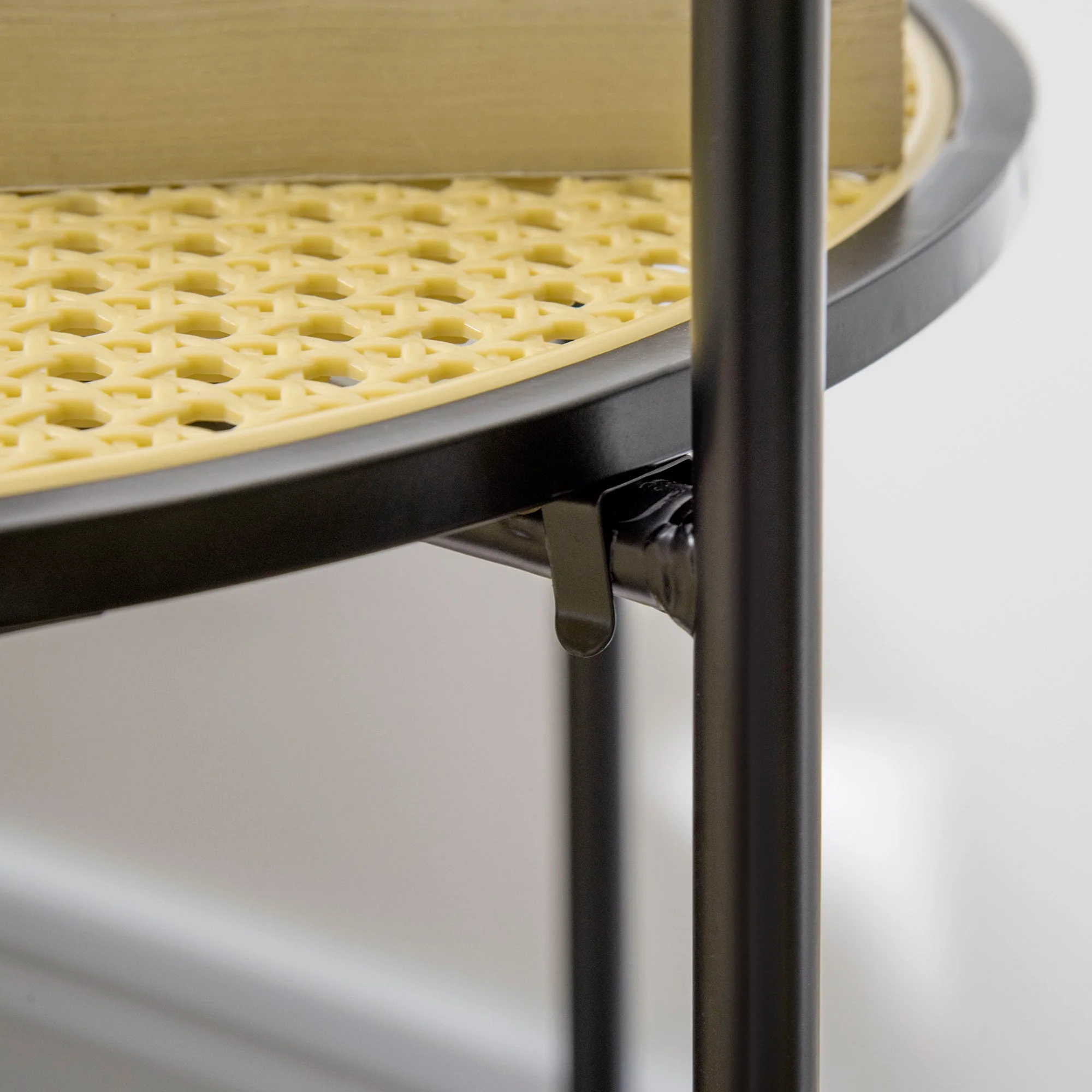Homcom End Table 2-Tier Round Side Table With Detachable Tray & Plastic Rattan Shelf - Image 9