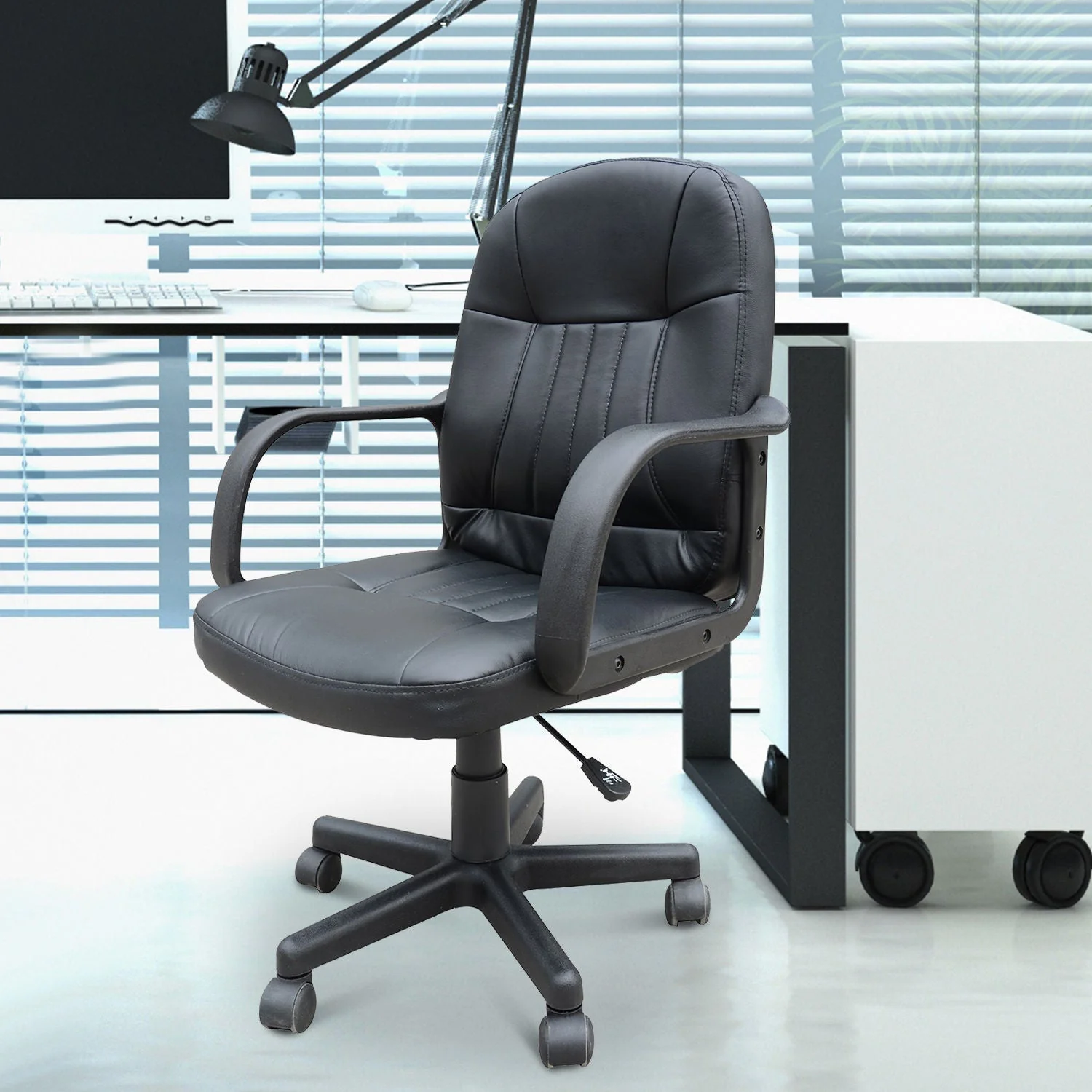 Homcom Pu Leather 360 Swivel Home Office Chair With Armrest Black - Image 2