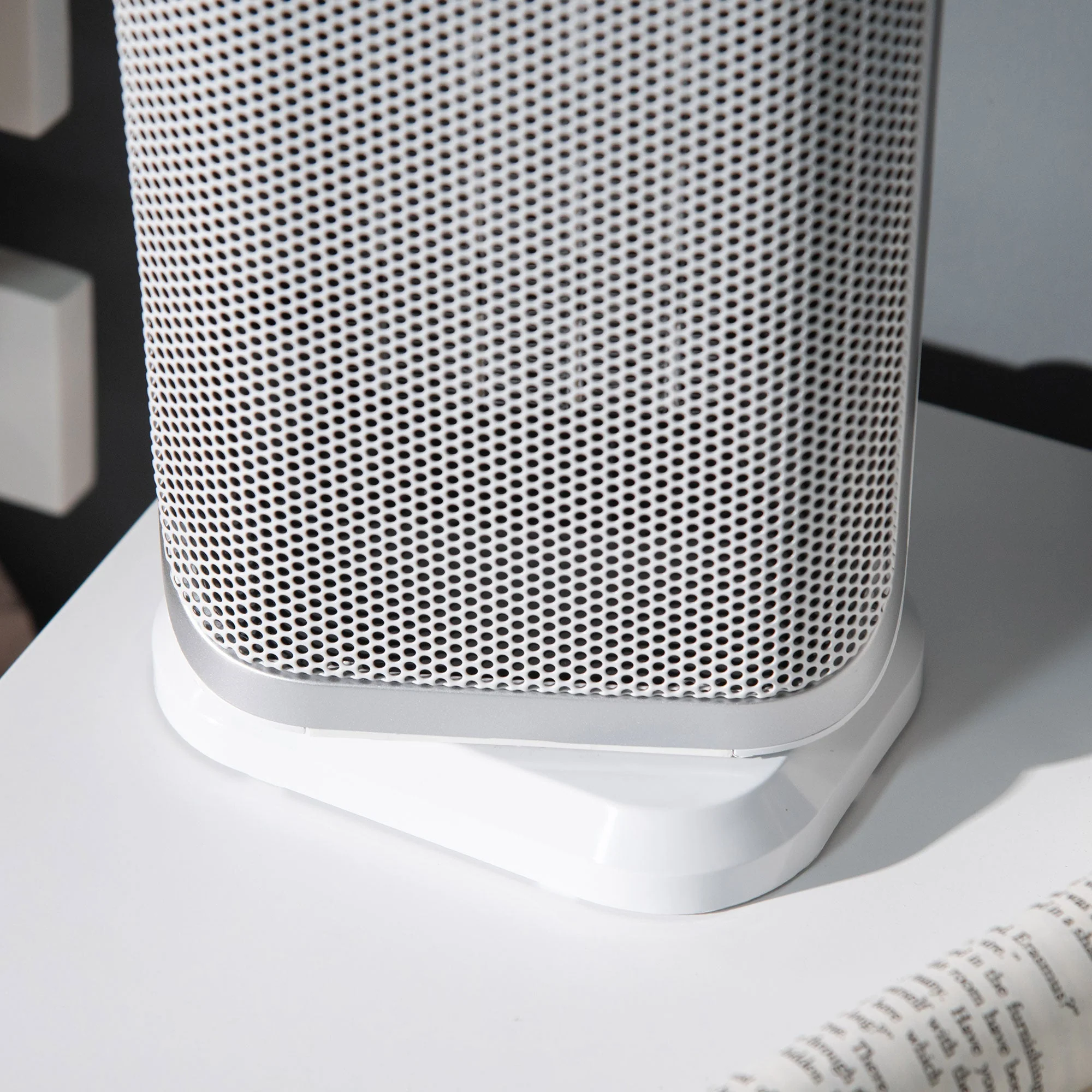 Indoor Space Heater Oscillating Ceramic Heater w/ Adjustable Modes 1000W/2000W - Image 8