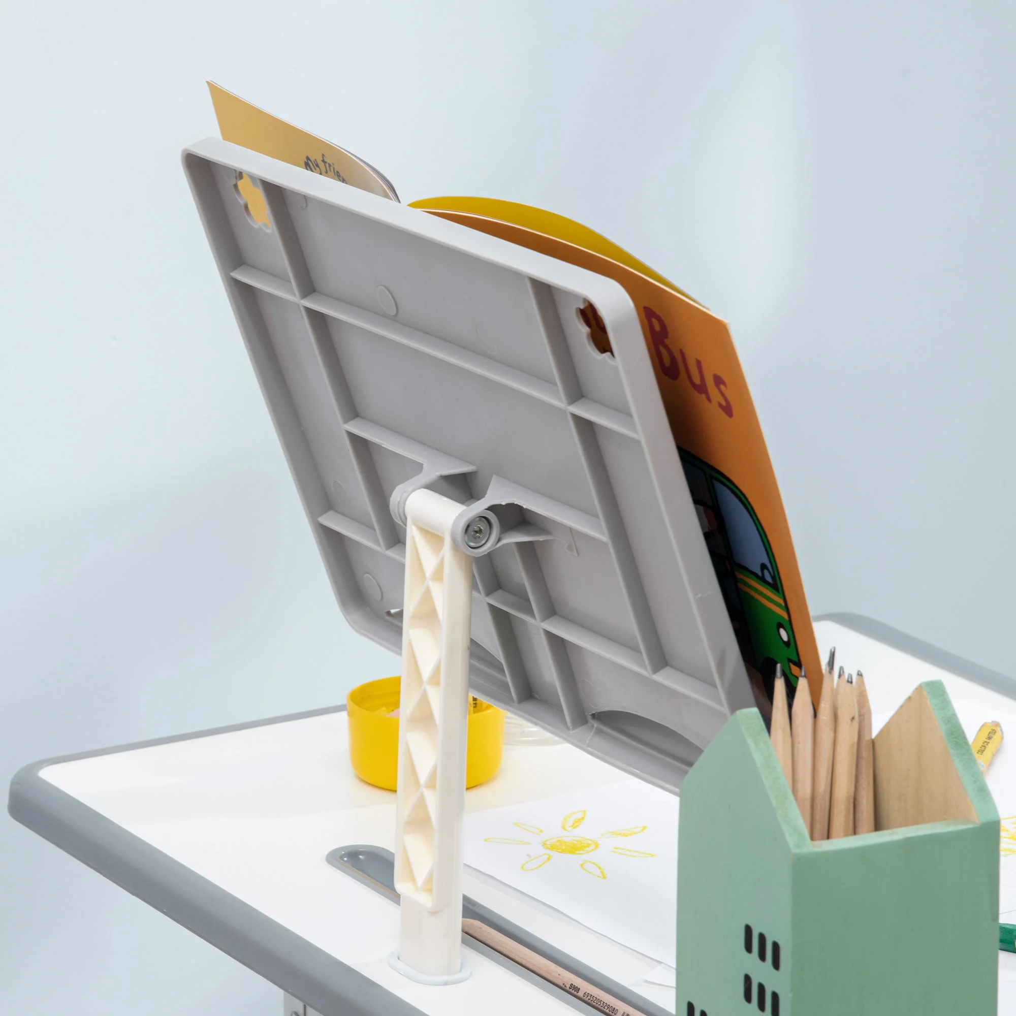 Kids Adjustable Desk and Chair Set - Image 9