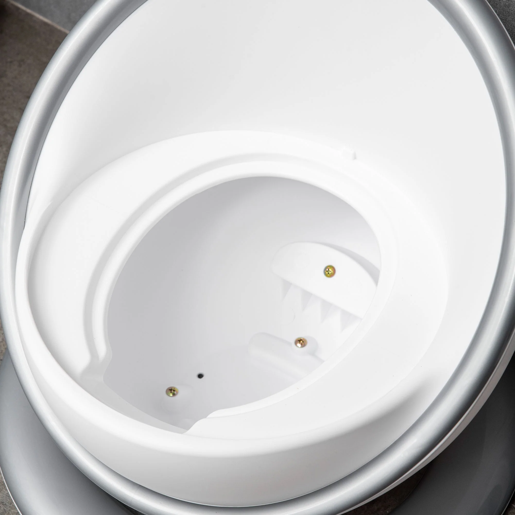 Kids Potty Training Toilet with Brush - Image 8