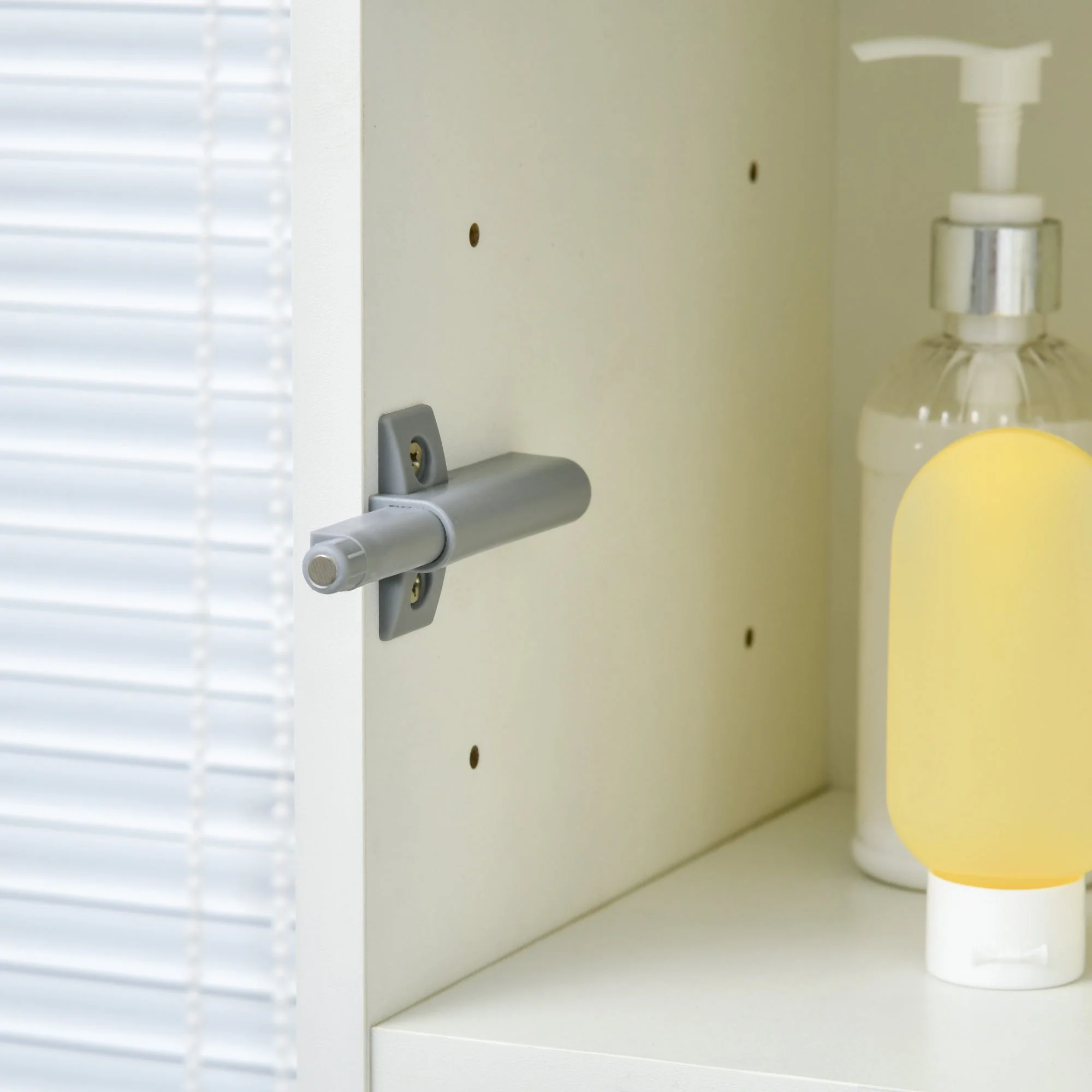 kleankin Tall Bathroom Cabinet with Adjustable Shelves - Image 8