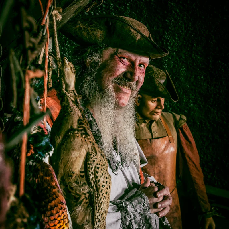 London Bridge and London Tombs - Gift Experience for Two - Image 4