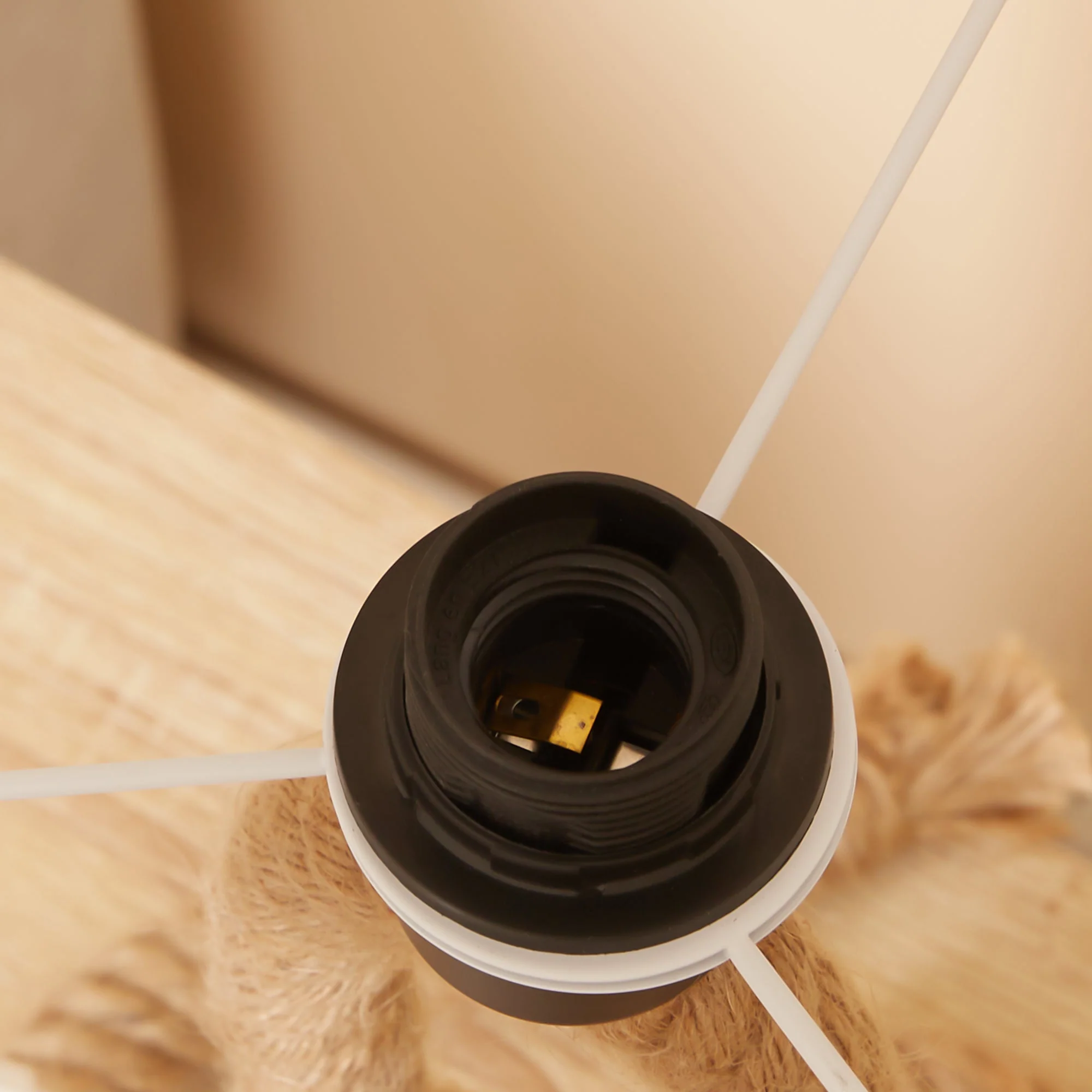 Nautical Table Lamp with Rope Base for E27 LED Halogen Bulb - Image 7