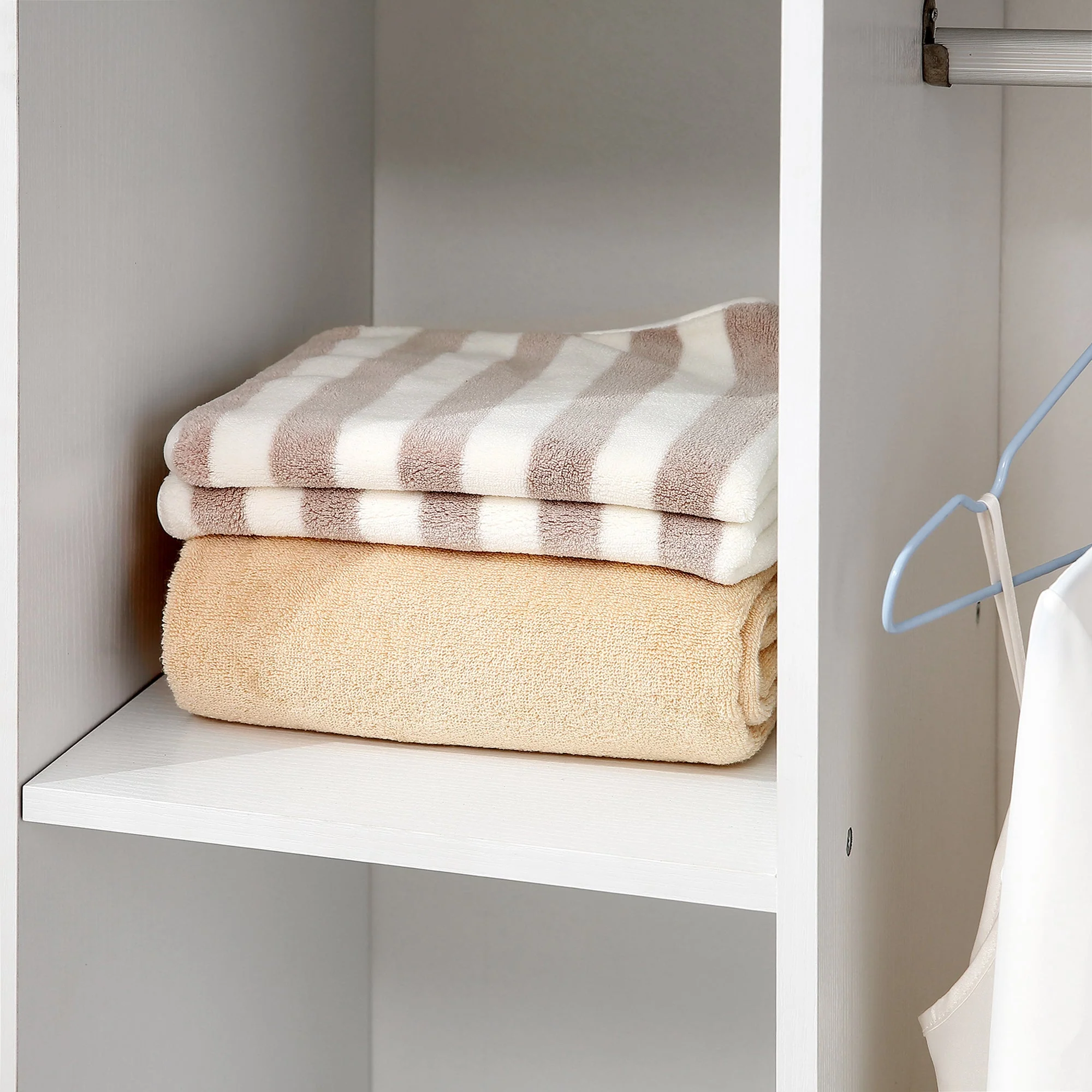 Open Wardrobe with Hanging Rail and Storage Shelves w/Wheels Bedroom-White - Image 9