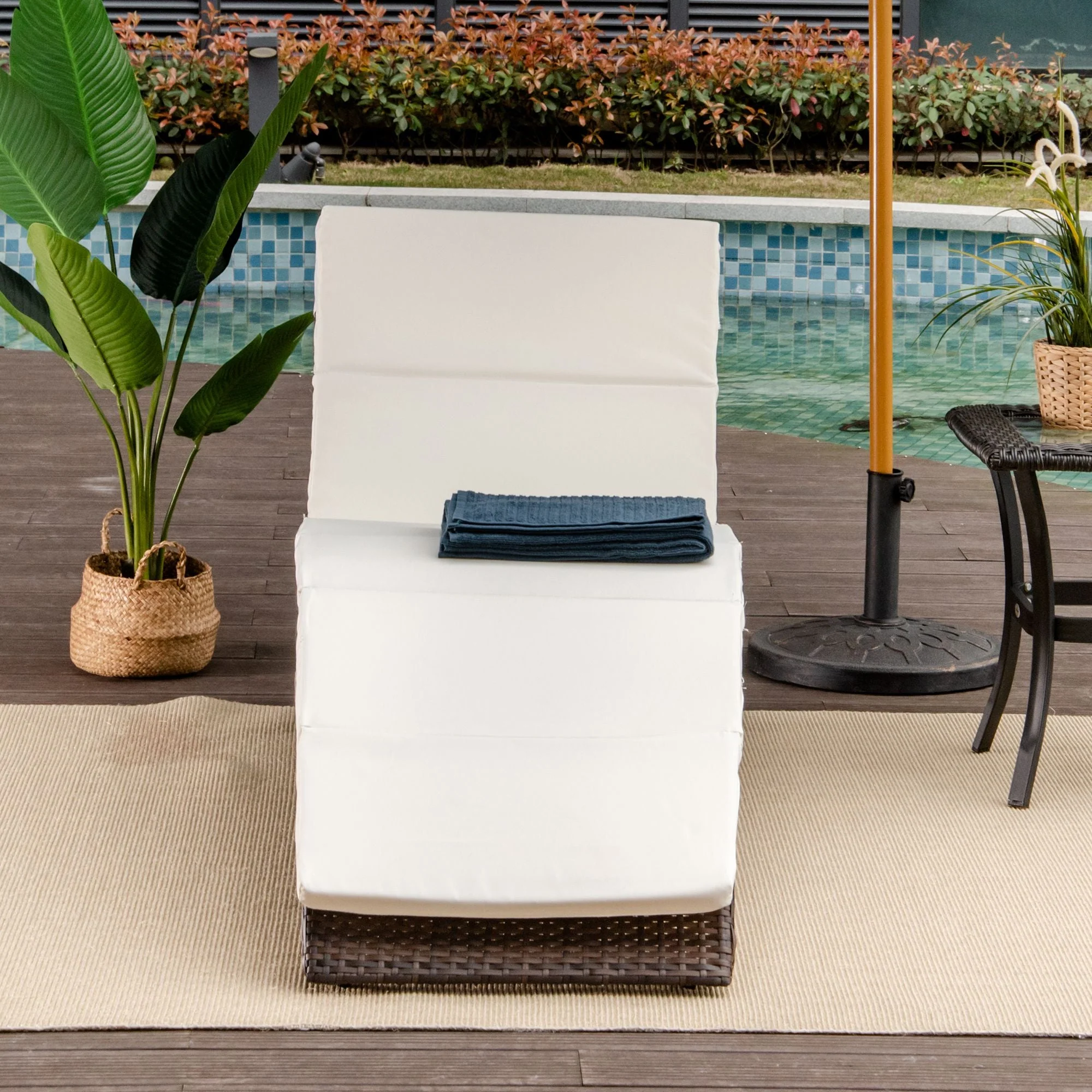 Outdoor Foldable PE Rattan Sun Lounger with Soft Padded Cushion - Image 2