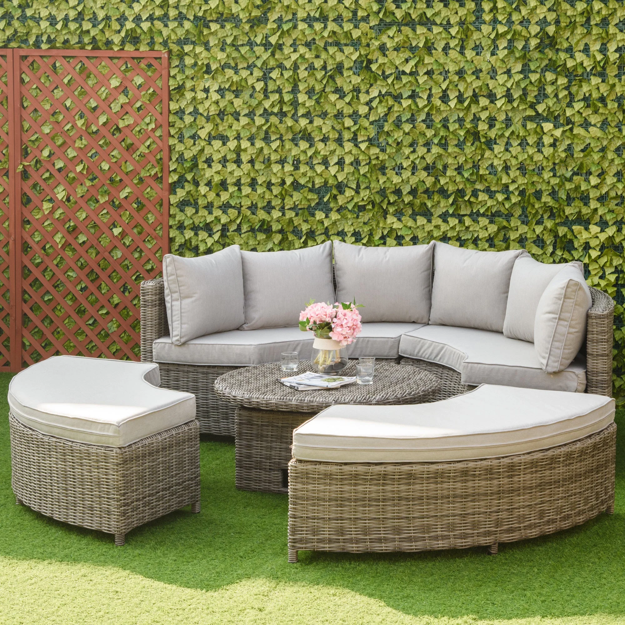 Outsunny 5 Pieces Outdoor PE Rattan Round Garden Daybed with Cushions - Image 2