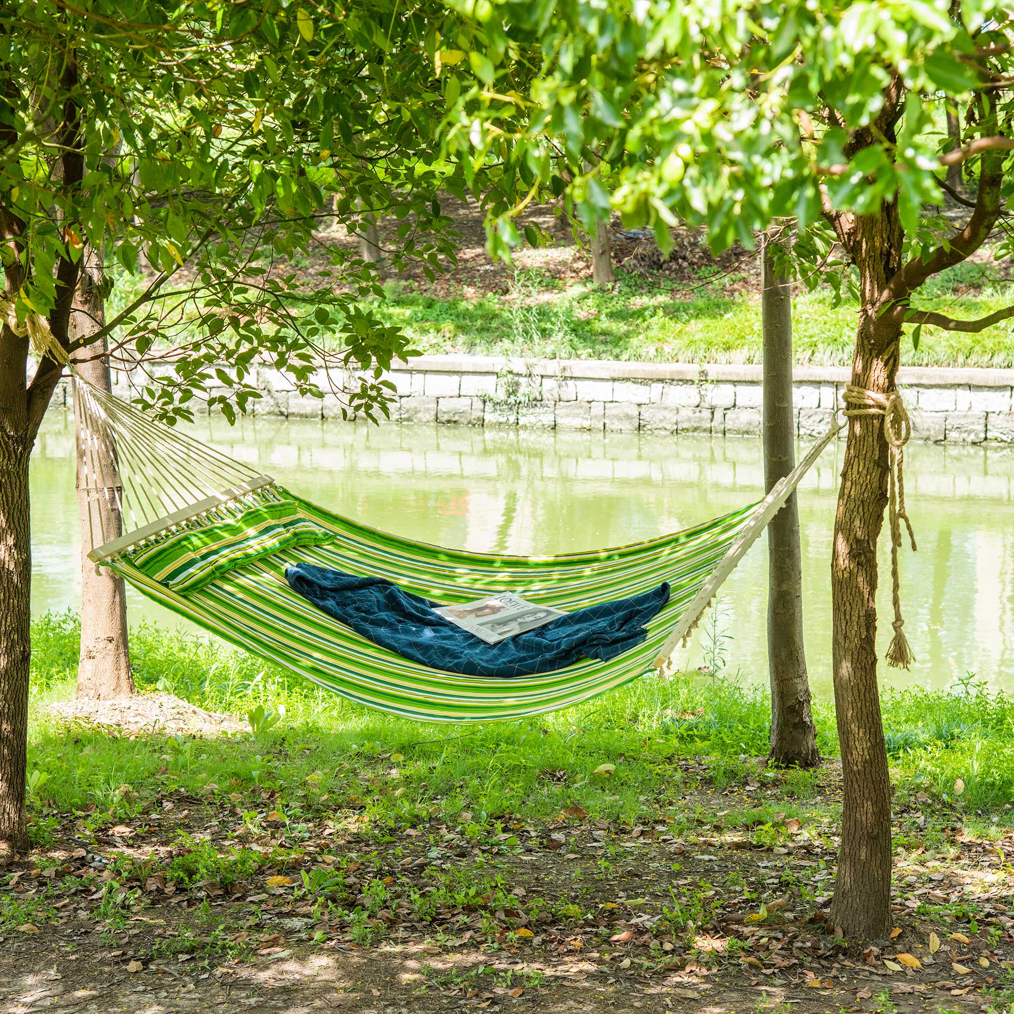 Outsunny Double Cotton Hammock Camping Swing Outdoor Garden Beach Stripe Hanging Bed With Pillow 188L X 140W (cm) Green - Image 2