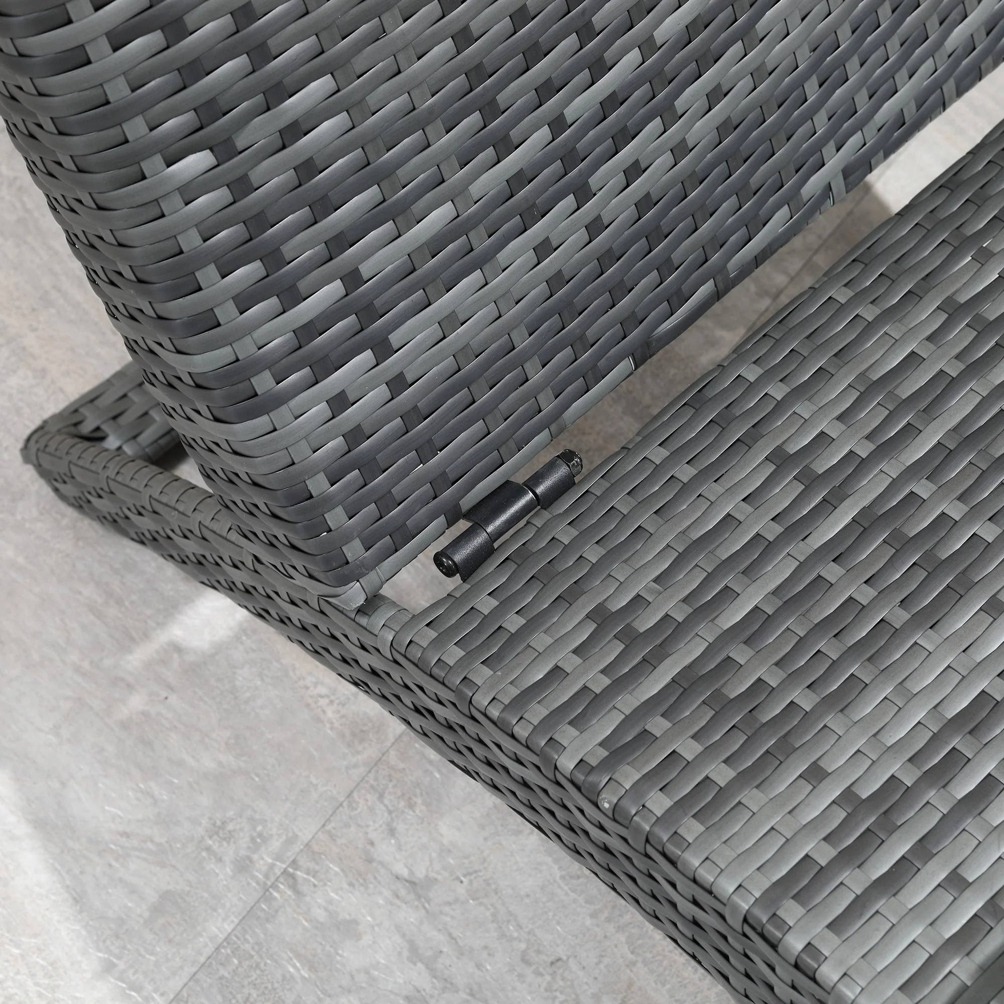 Outsunny Outdoor PE Rattan Sun Lounger - Image 8