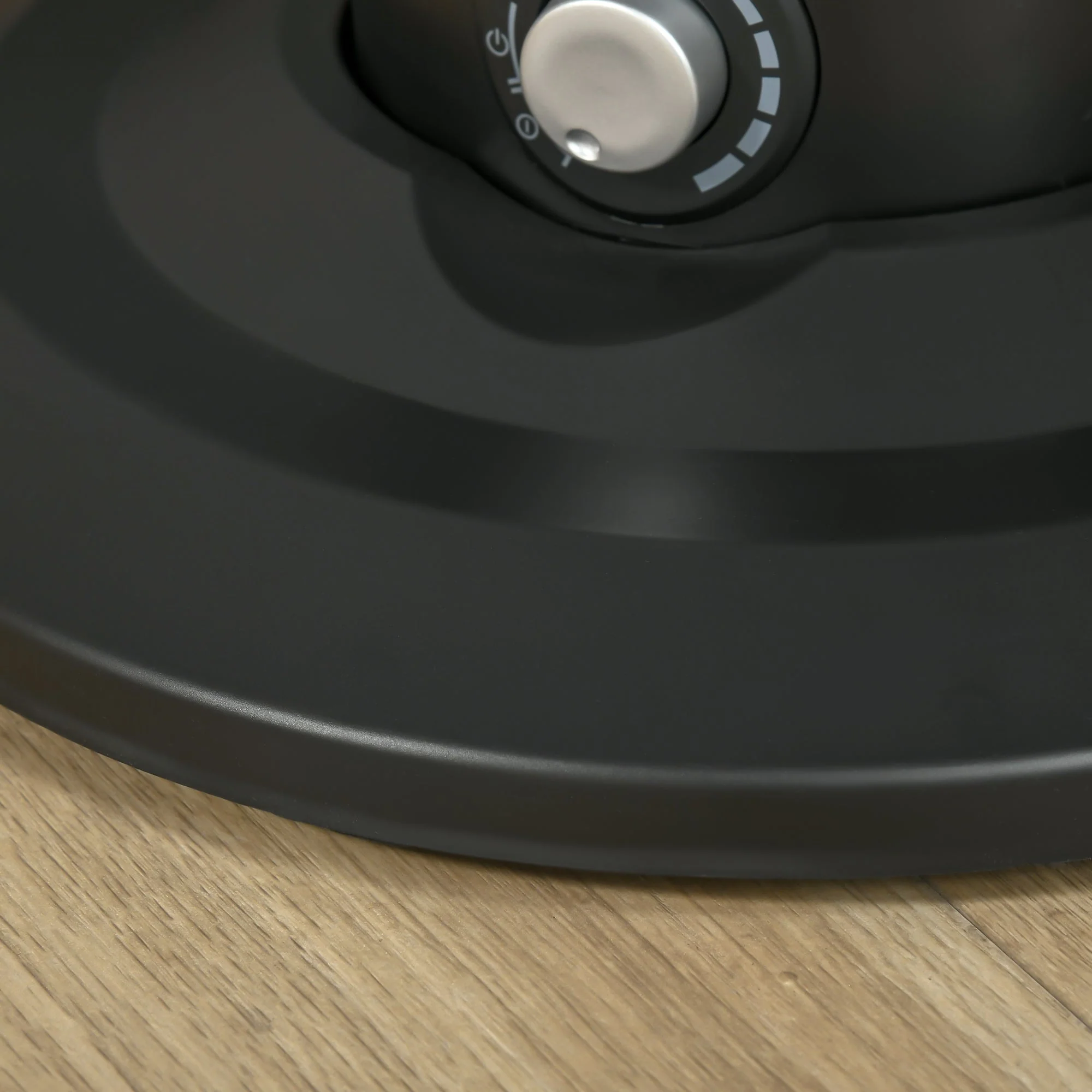 Pedestal Fan with Water Mist Spray - Image 8