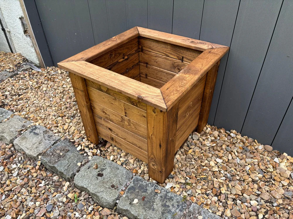 Prestbury Garden Planter by Charles Taylor - Image 3
