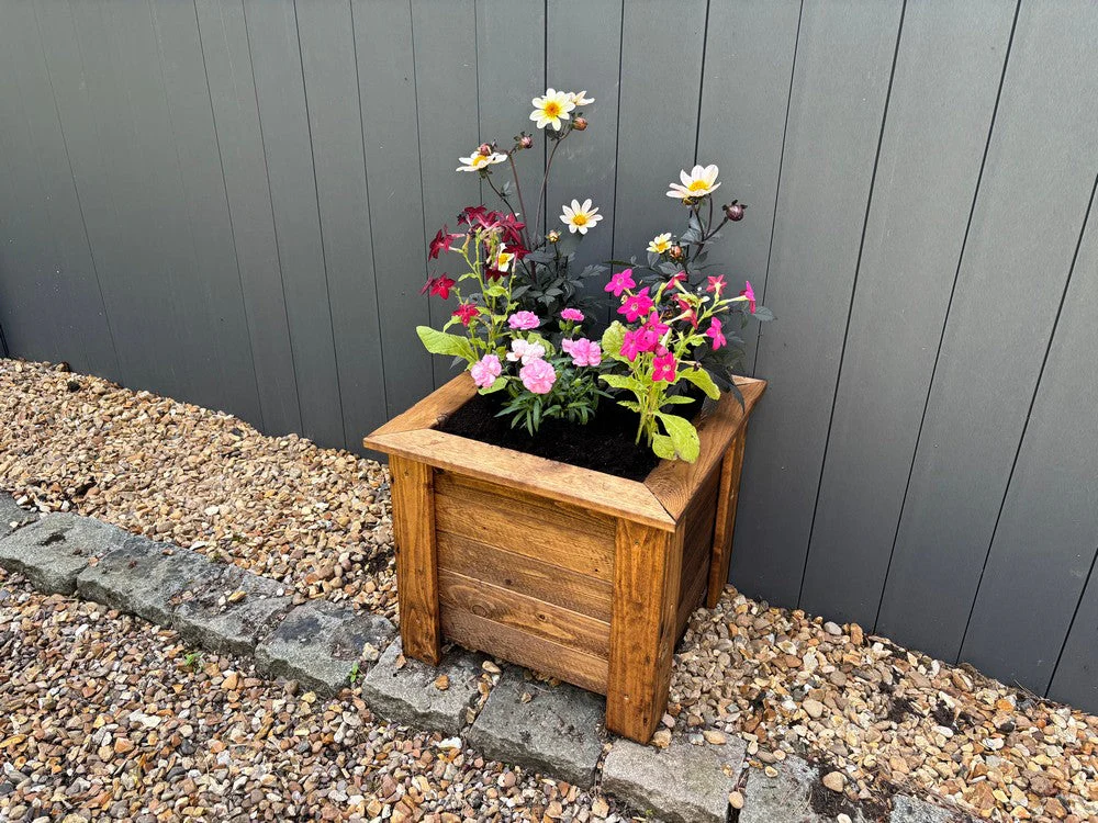 Prestbury Garden Planter by Charles Taylor - Image 6