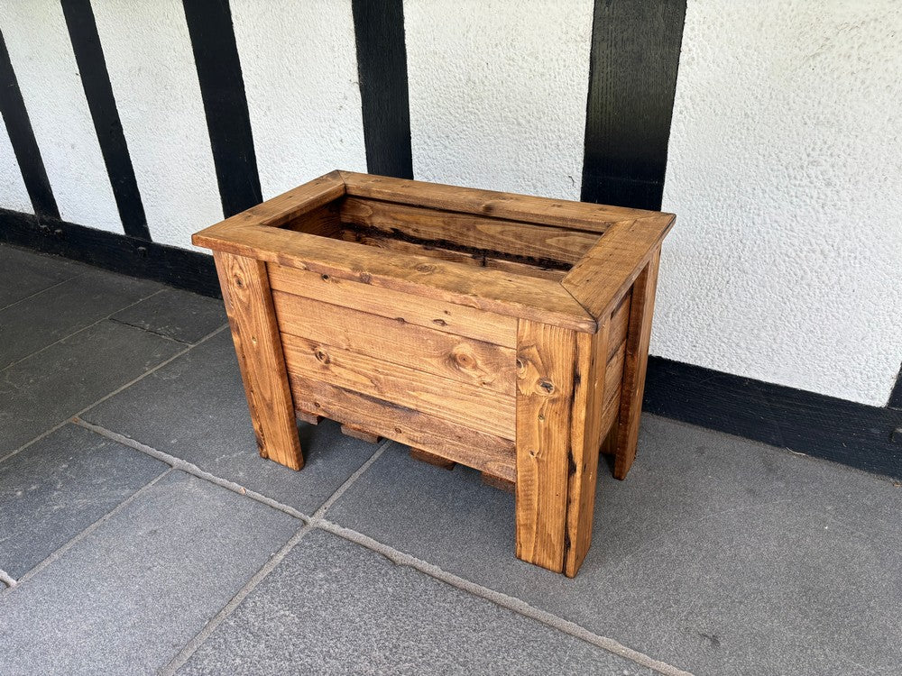 Prestbury Garden Planter by Charles Taylor - Image 3