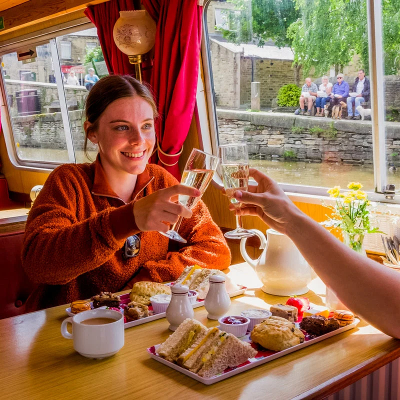 River Dining for Two - Gift Experience - Image 4