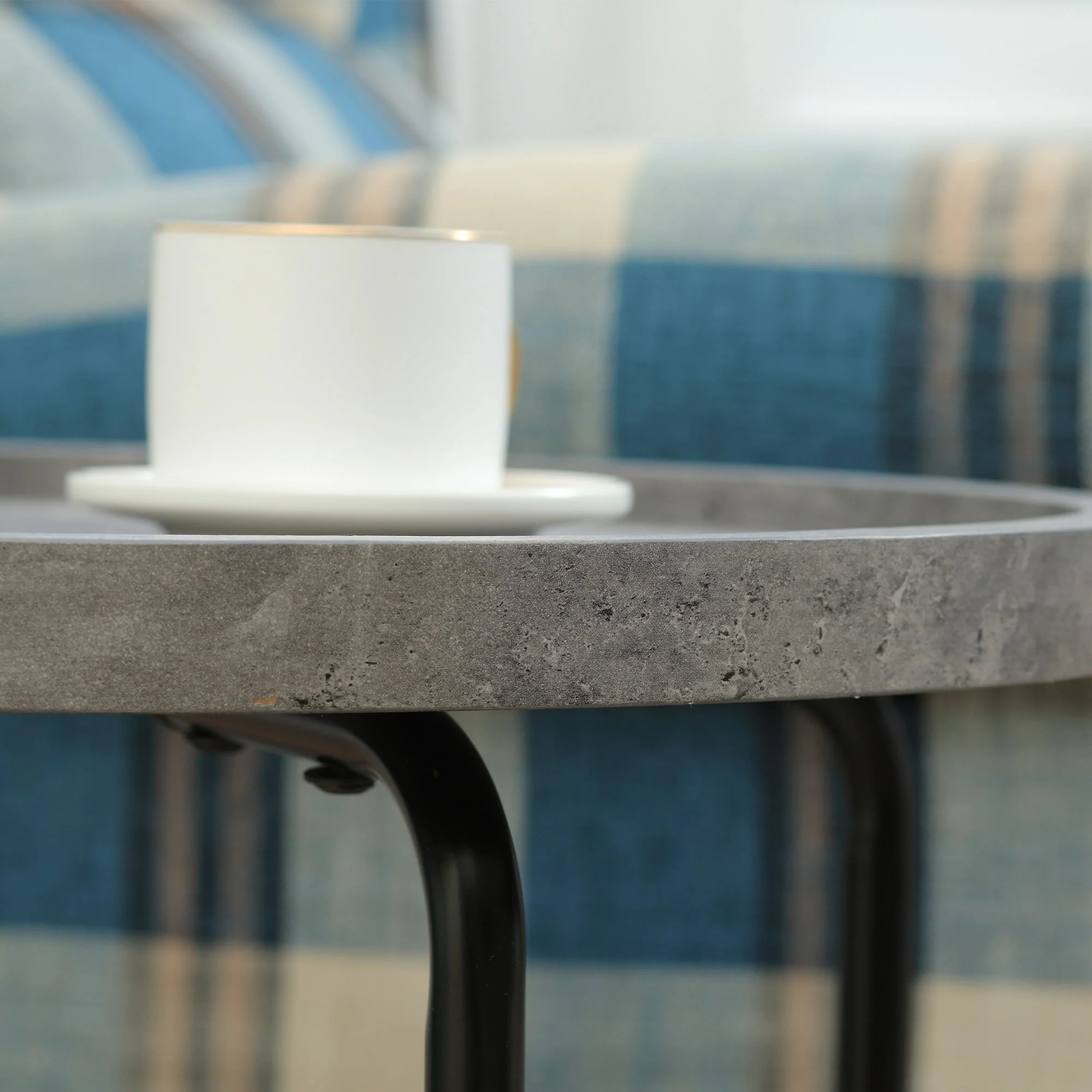 Round End Table - Image 7