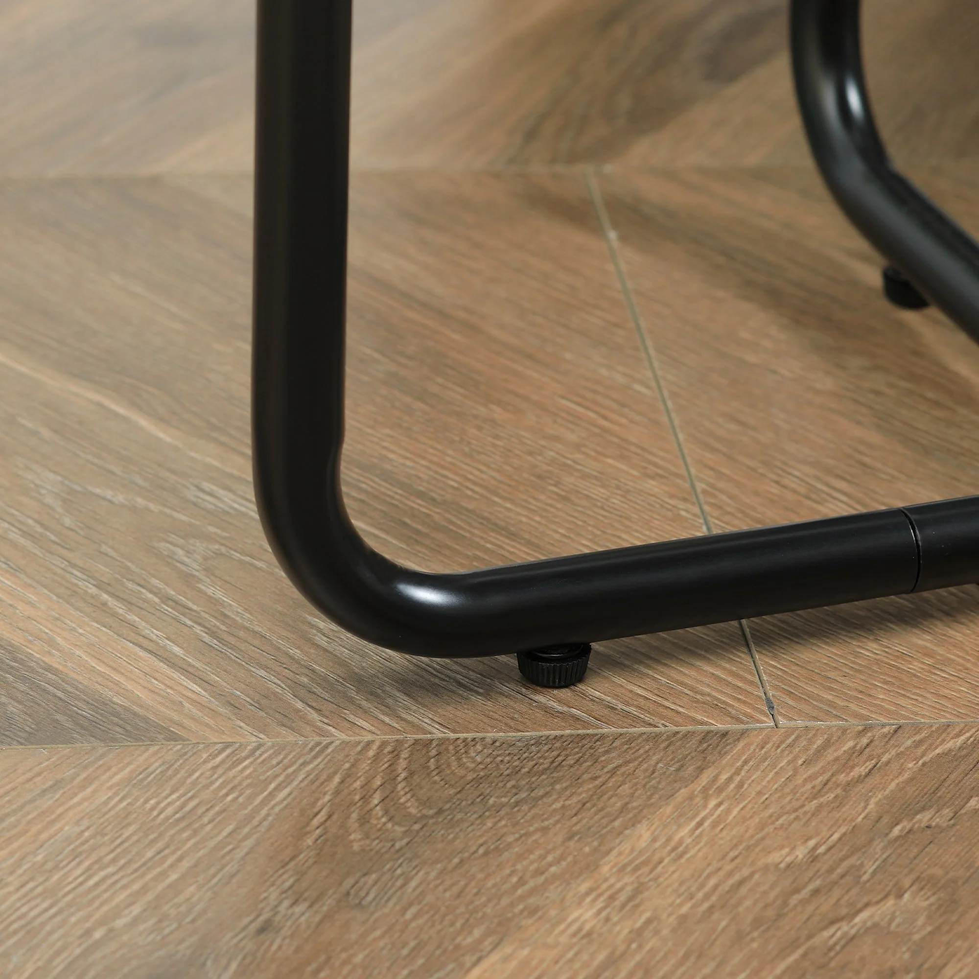 Round End Table - Image 8