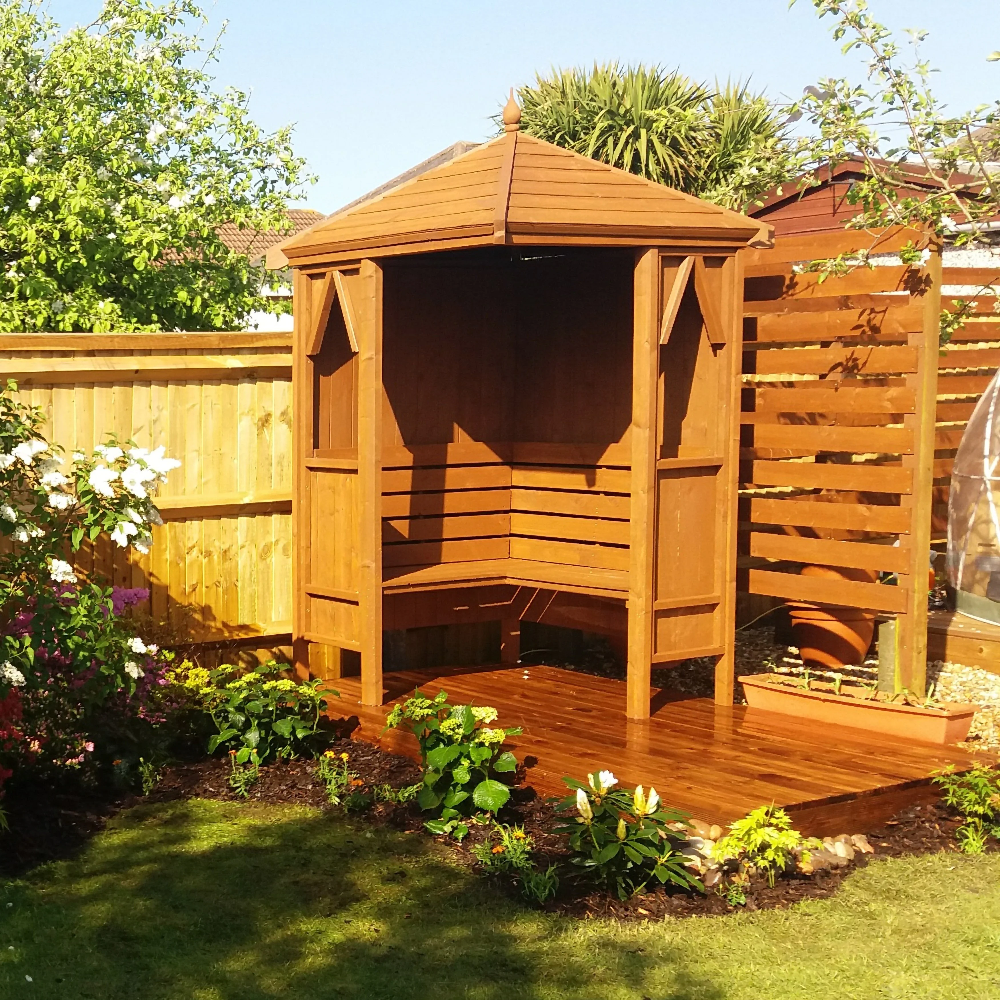 Shire Blue Honeysuckle Corner Garden Arbour 4' x 4' - Image 6