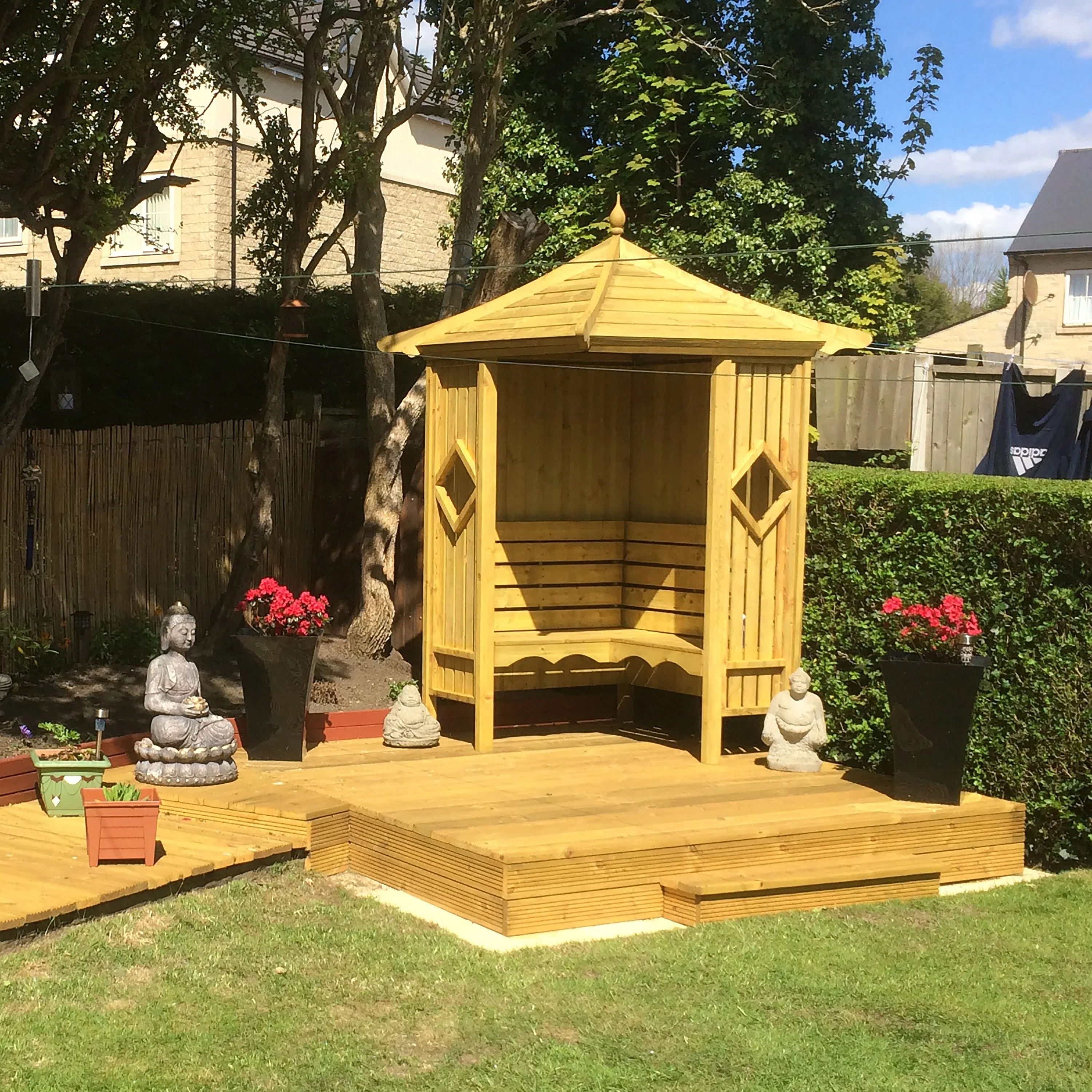 Shire Classic Corner Garden Arbour 4' x 4' - Image 7