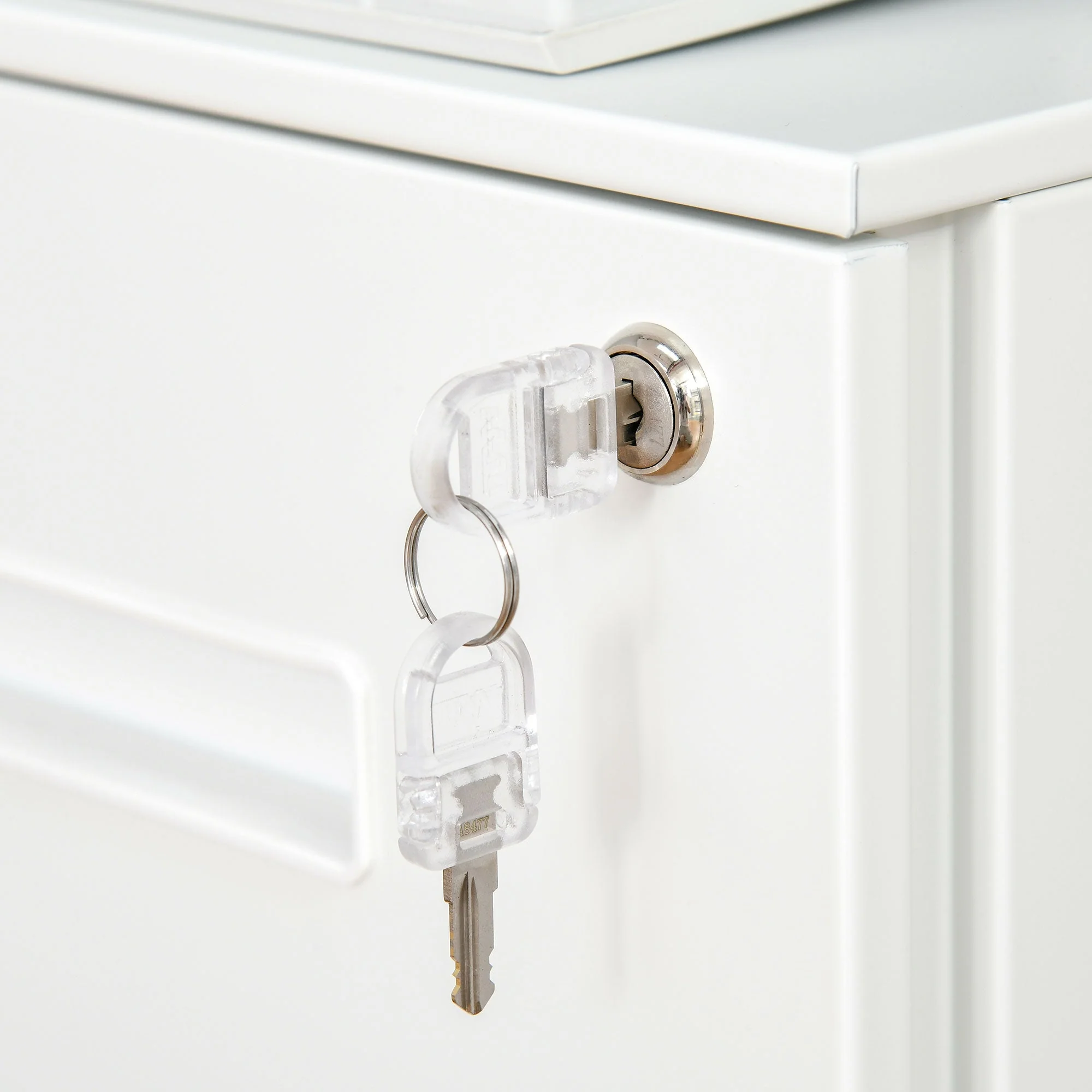 Vinsetto Mobile File Cabinet Home Filing Furniture with Adjustable Partition and Lock - Image 9