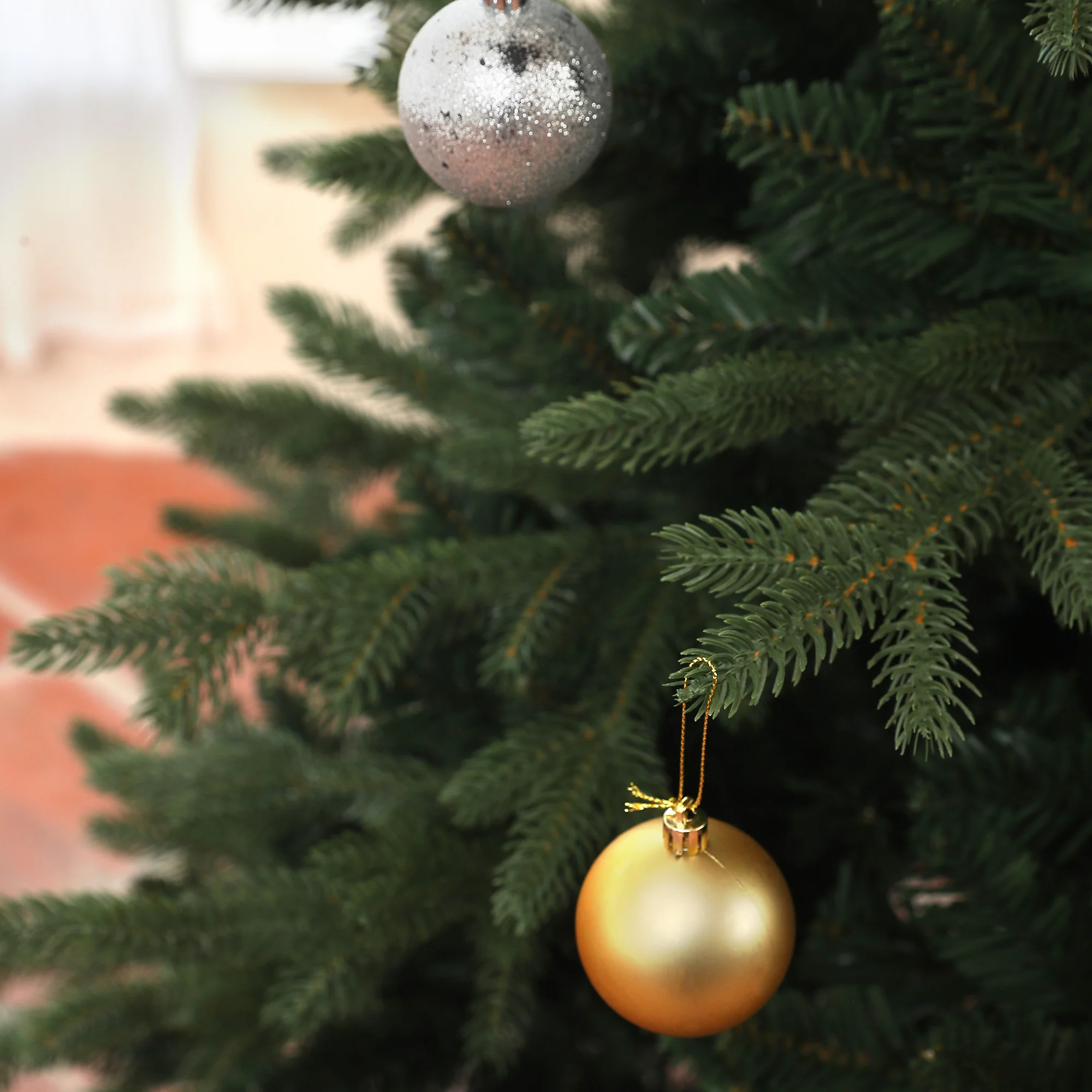 6ft Christmas Tree Artificial - Dark Green  1696 Tips - Image 9