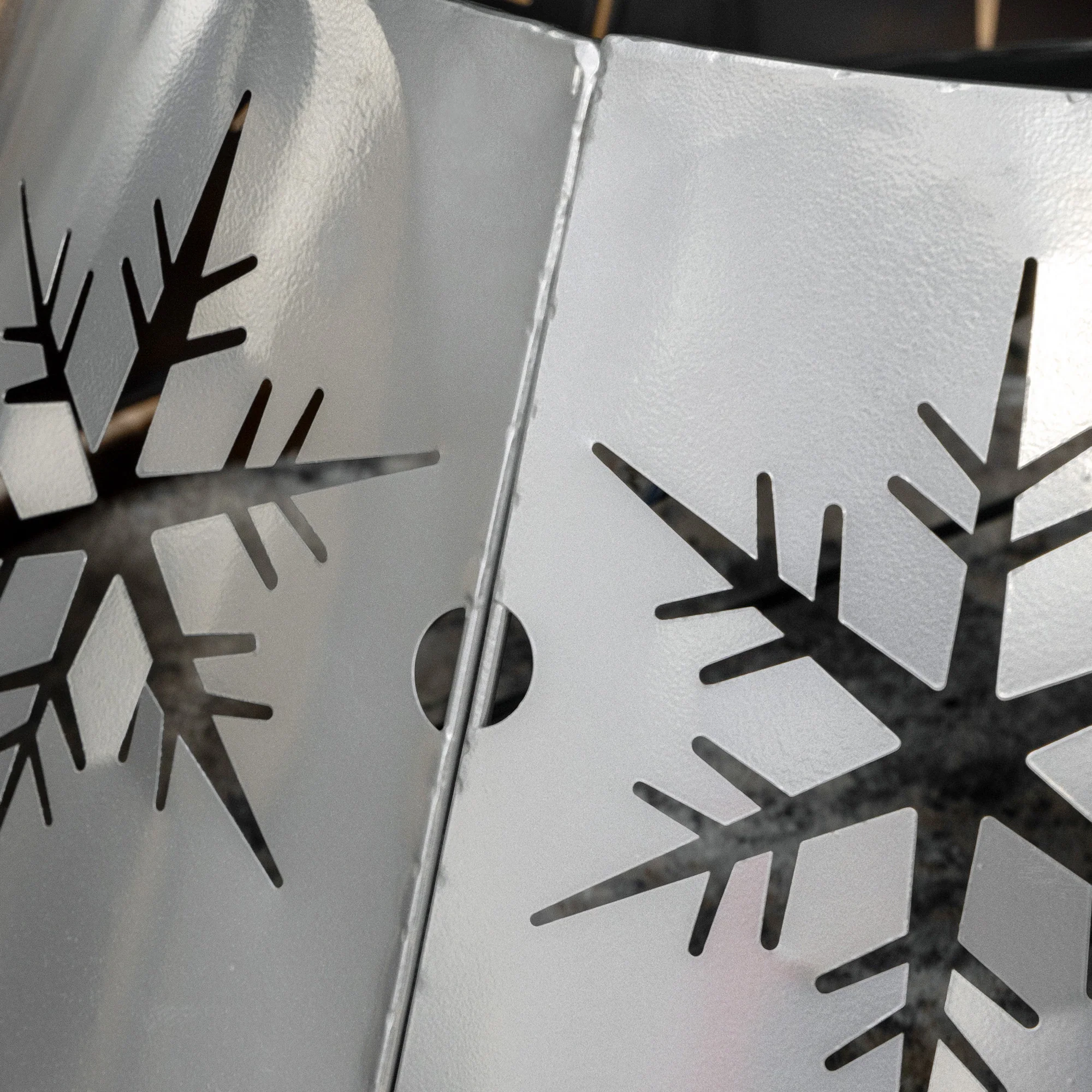 66cm Christmas Tree Skirt Metal Silver   Tips - Image 9