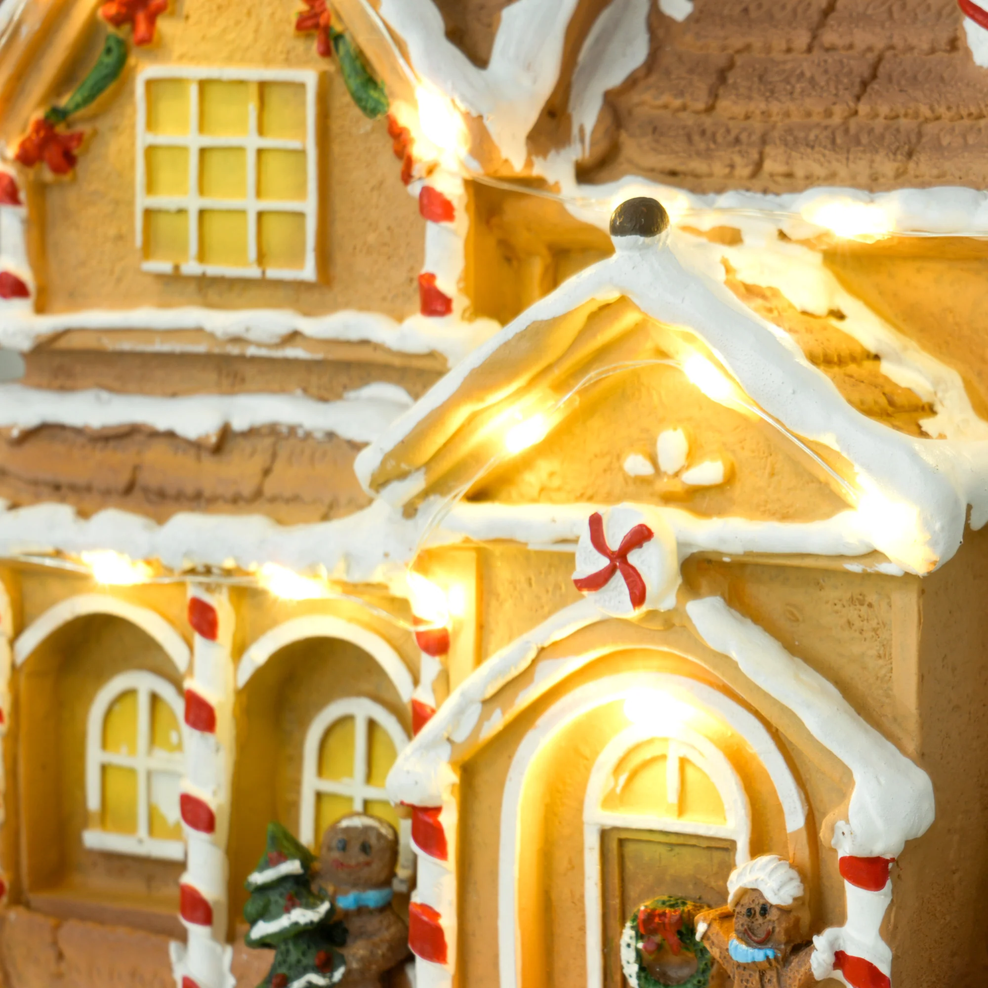Gingerbread House Miniature Christmas Scene - 22.5cm - Image 7