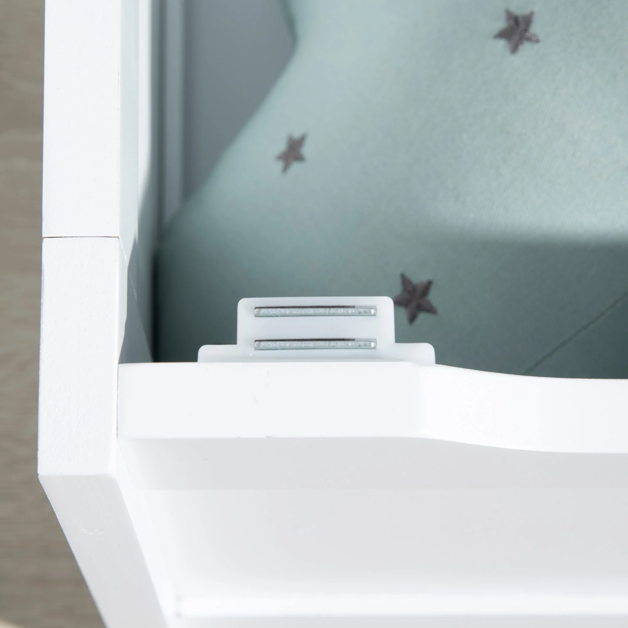ZONEKIZ 2-IN-1 Wooden Toy Box - Image 6