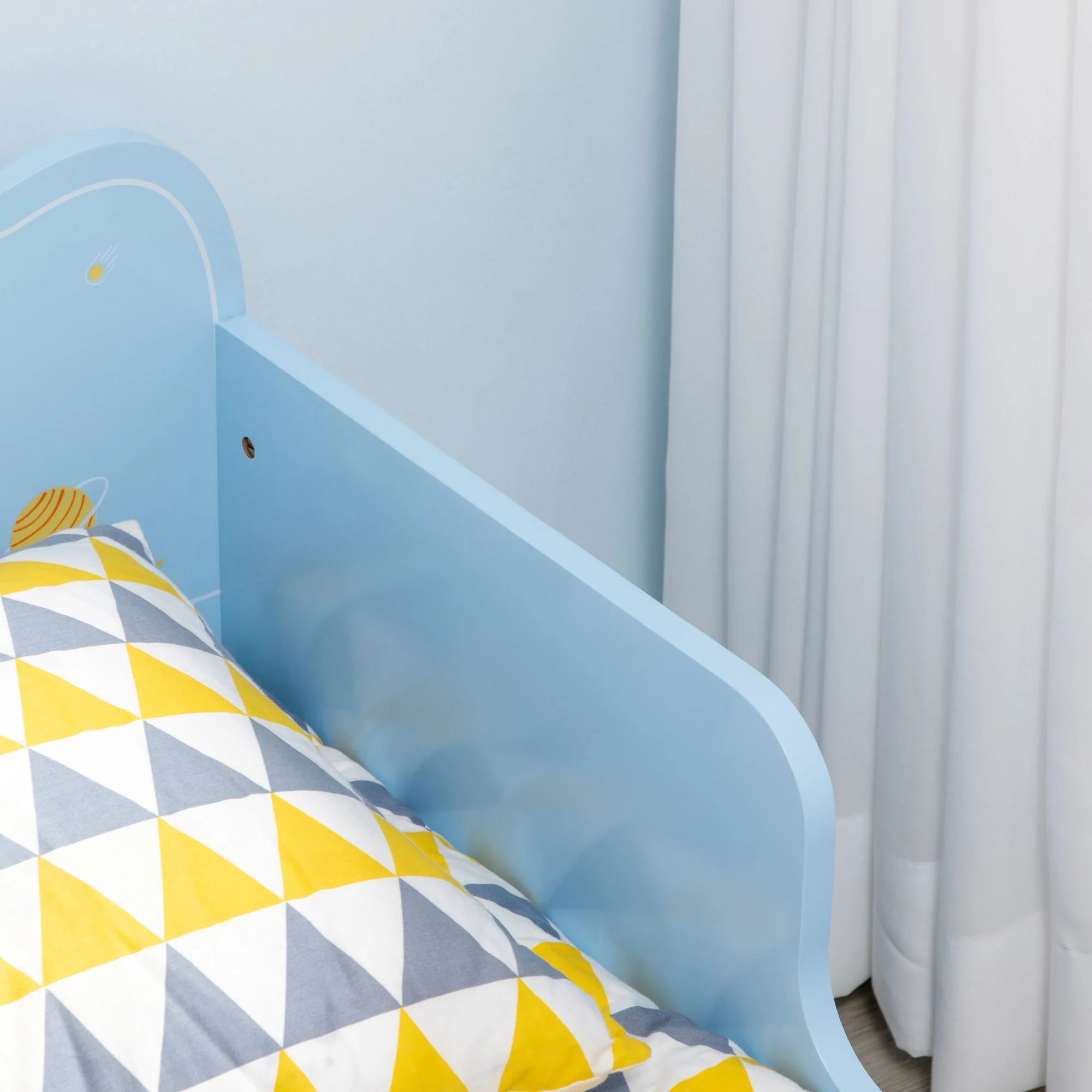 ZONEKIZ Space Themed Toddler Bed - Image 8